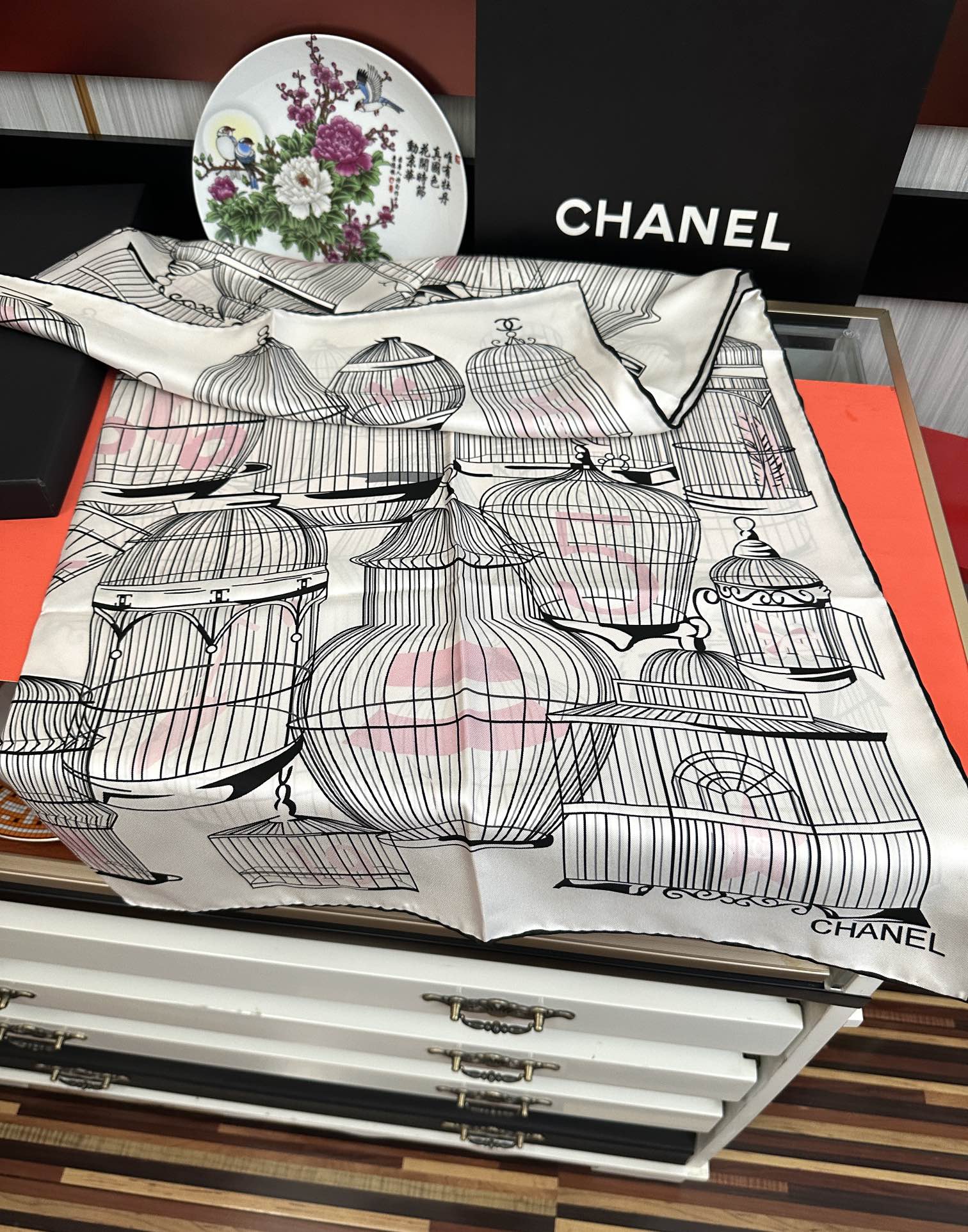 🆕2010最新款 香奈儿 顶级设计师 又一新款出货了庆祝靓女们必备款色太美了玫瑰上身效果非常美得意各种图