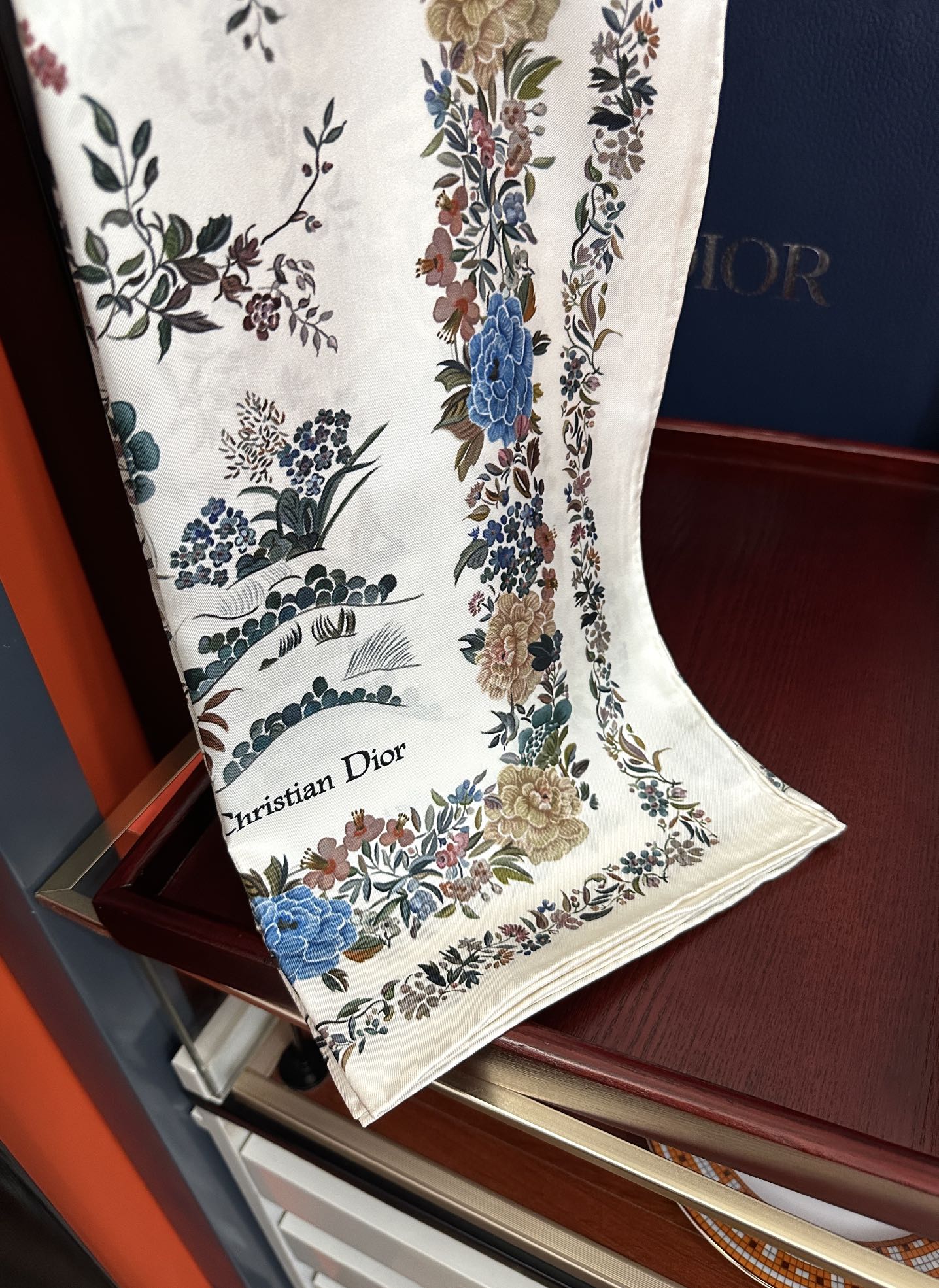  。上新 迪家2025最新款，重磅推荐 👍下手一定要快【高端 大爱❤️女人尤物 货极少 四季都可以用‼️