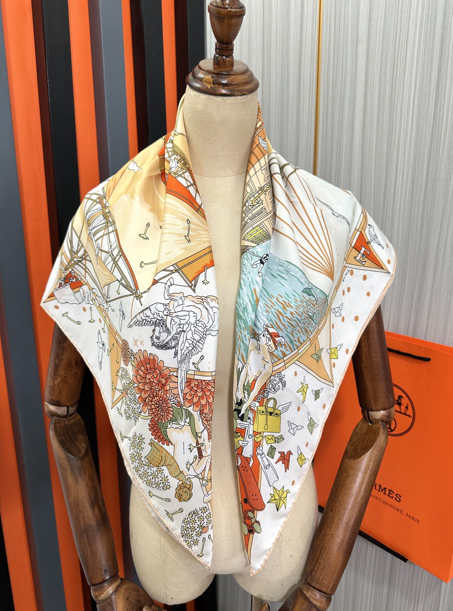 上新2025 。HERMES 重磅庆祝【爱马仕旗舰】方巾嘴唇精简时髦，品质感很显好得意好搭到上瘾的丝巾色