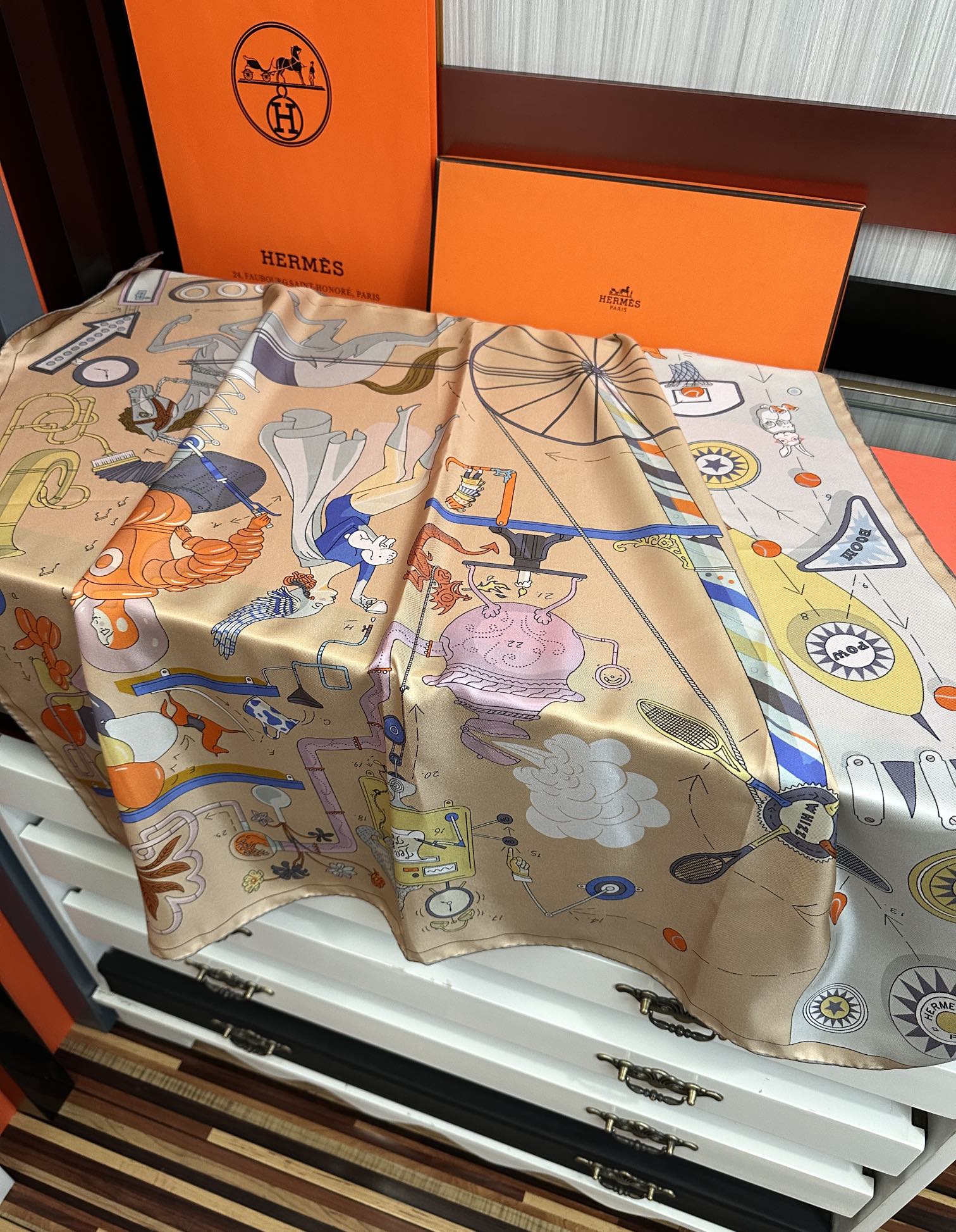  。H家2025新款【爱马系列】手工卷边，买到都说好👍下手一定要快高端 大爱❤️女人尤物 货极少 四季都