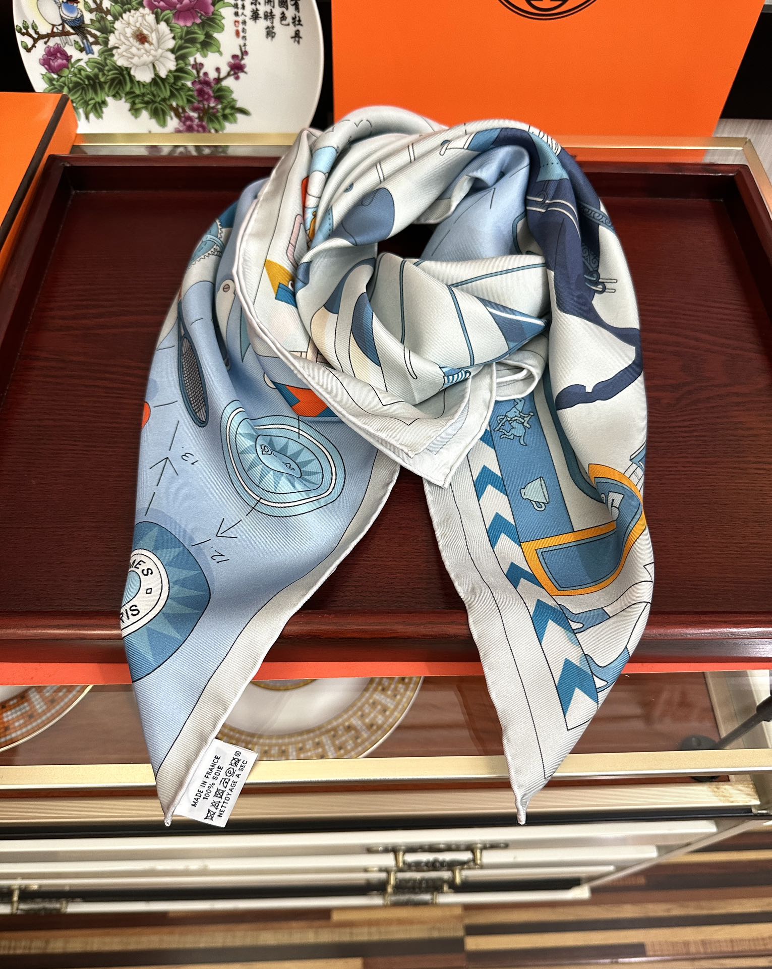  。H家2025新款【爱马系列】手工卷边，买到都说好👍下手一定要快高端 大爱❤️女人尤物 货极少 四季都