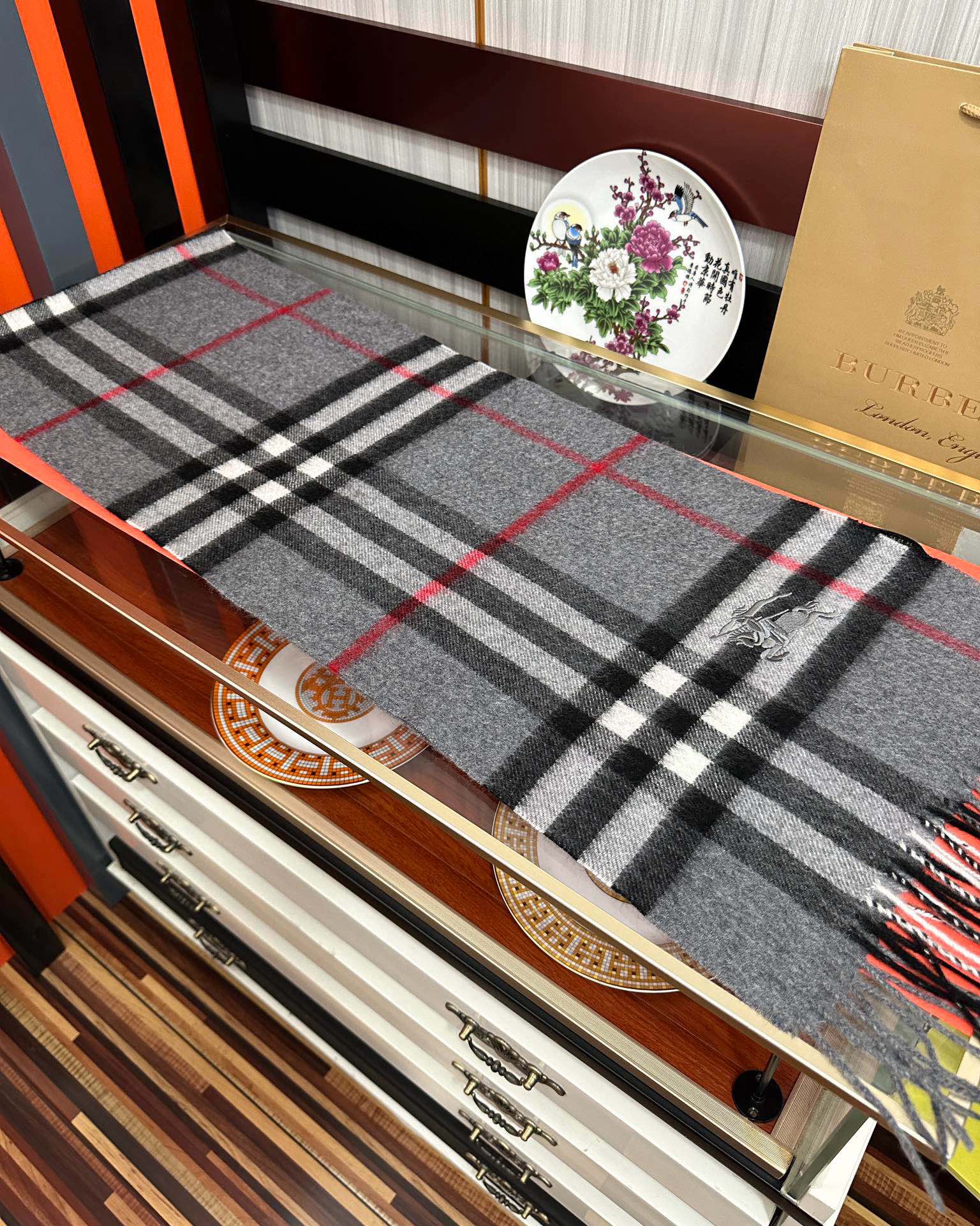  。85%羊绒 巴宝莉2025情侣款最爆款【采用内蒙古山羊绒】🎉男女士情侣款👫围巾‼️太美了😎让人耳目一