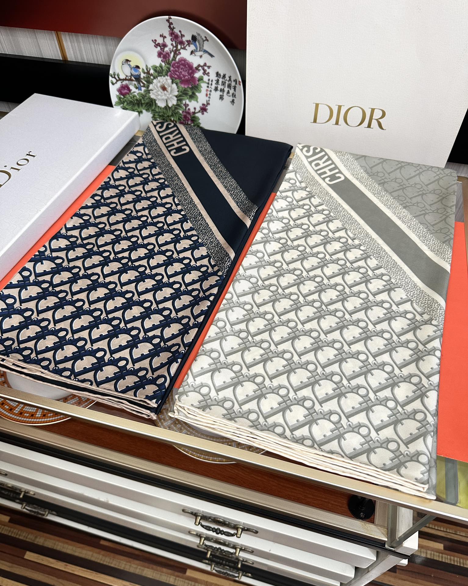 。 迪澳2025【D字印花字母】春夏季新款，太美了玫瑰买到都说好👍下手一定要快高端 大爱❤️女人尤物 货