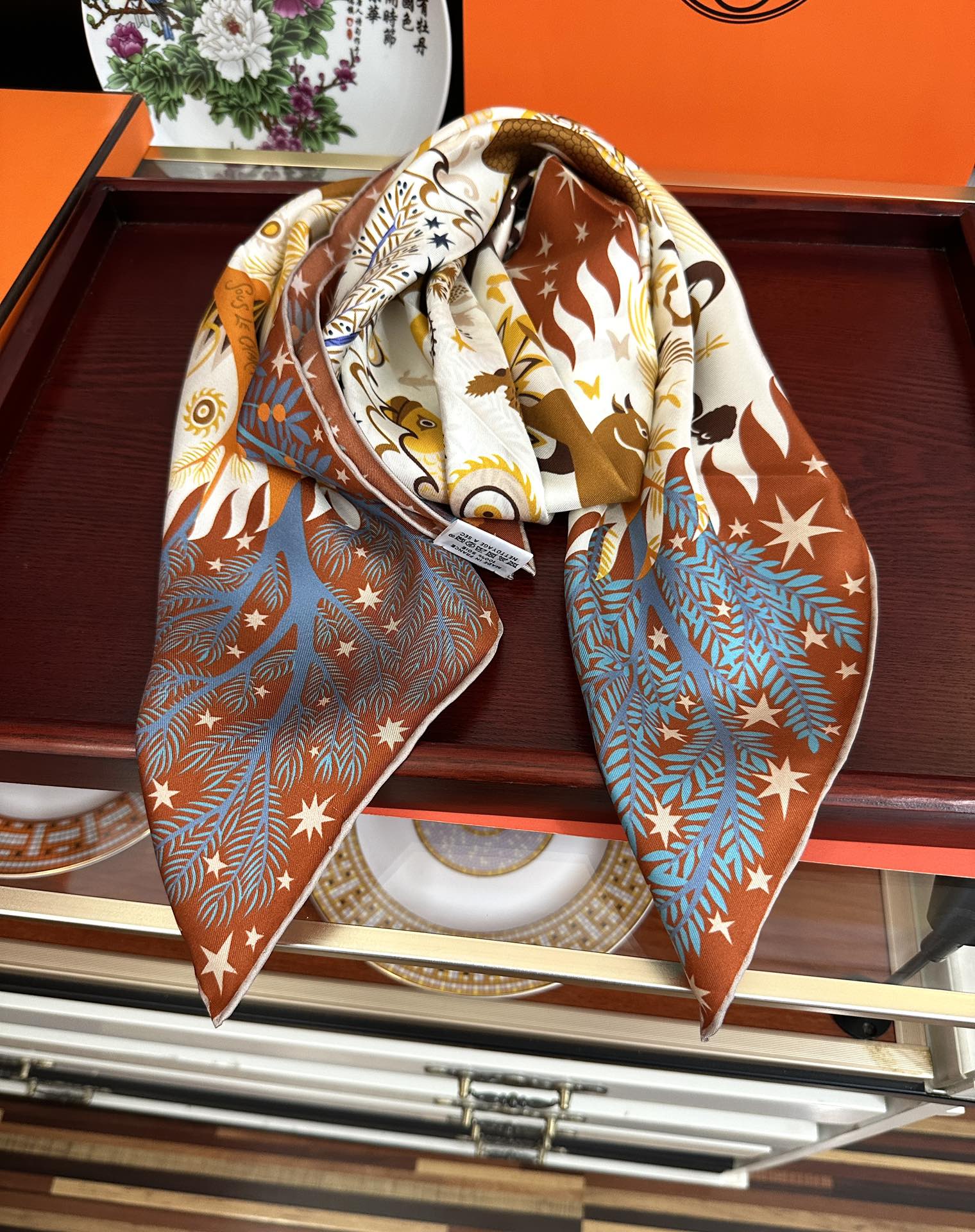 🆕高品质。H家2025新款【大自然动物图】大爱❤️女人尤物 货极少 四季都可以用‼️真心美的让人非常非常