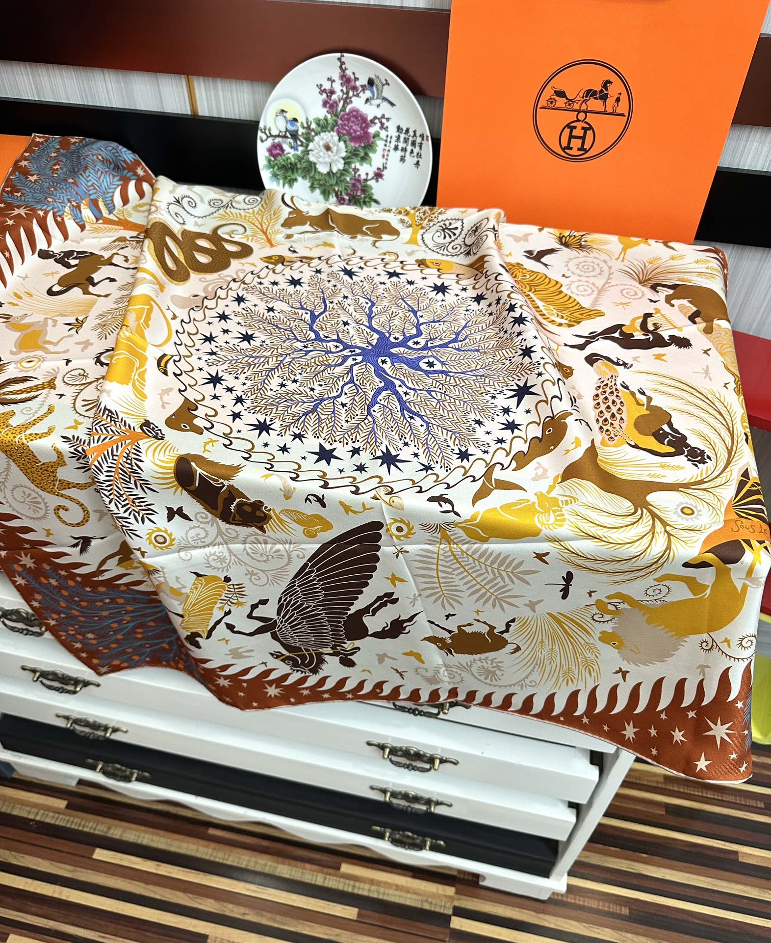 🆕高品质。H家2025新款【大自然动物图】大爱❤️女人尤物 货极少 四季都可以用‼️真心美的让人非常非常