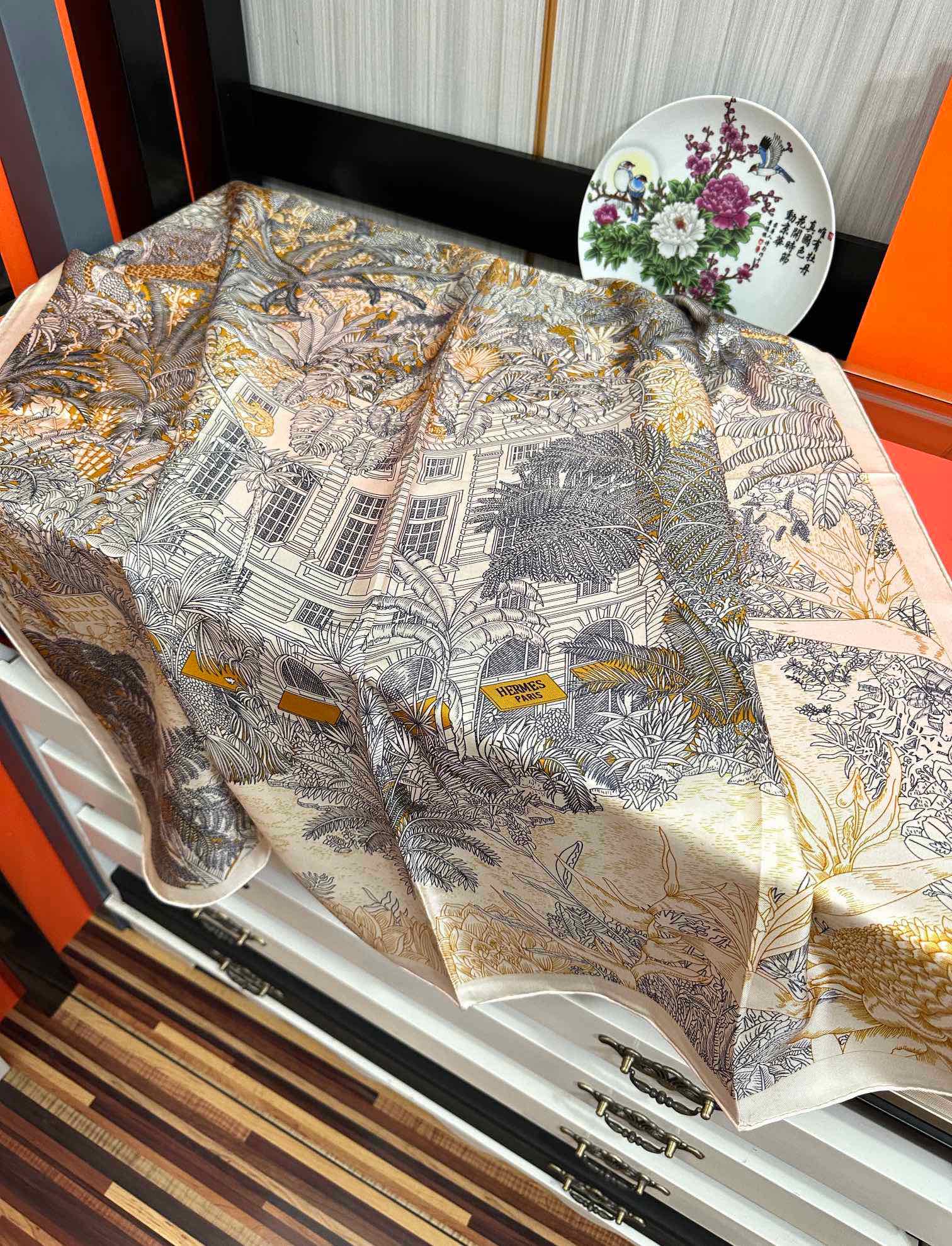 。重磅推荐 爱马🐎士2025 新款 高端设计买到都说好👍下手一定要快高端 大爱❤️女人尤物 货极少 四季