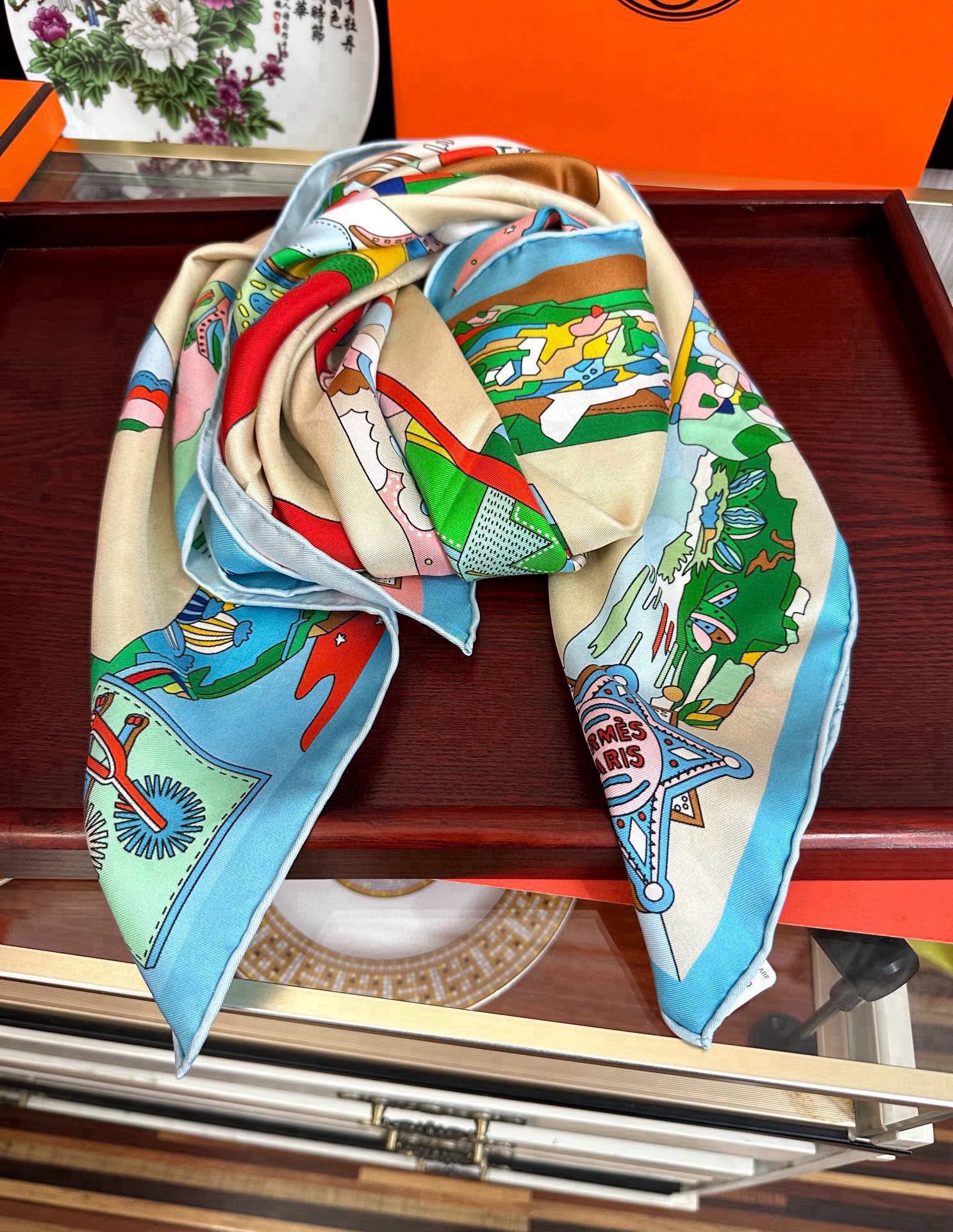 高版本2025 。HERMES 重磅庆祝女士小姐姐们必备款方巾嘴唇精简时髦，太美了發品质感很显好得意好搭