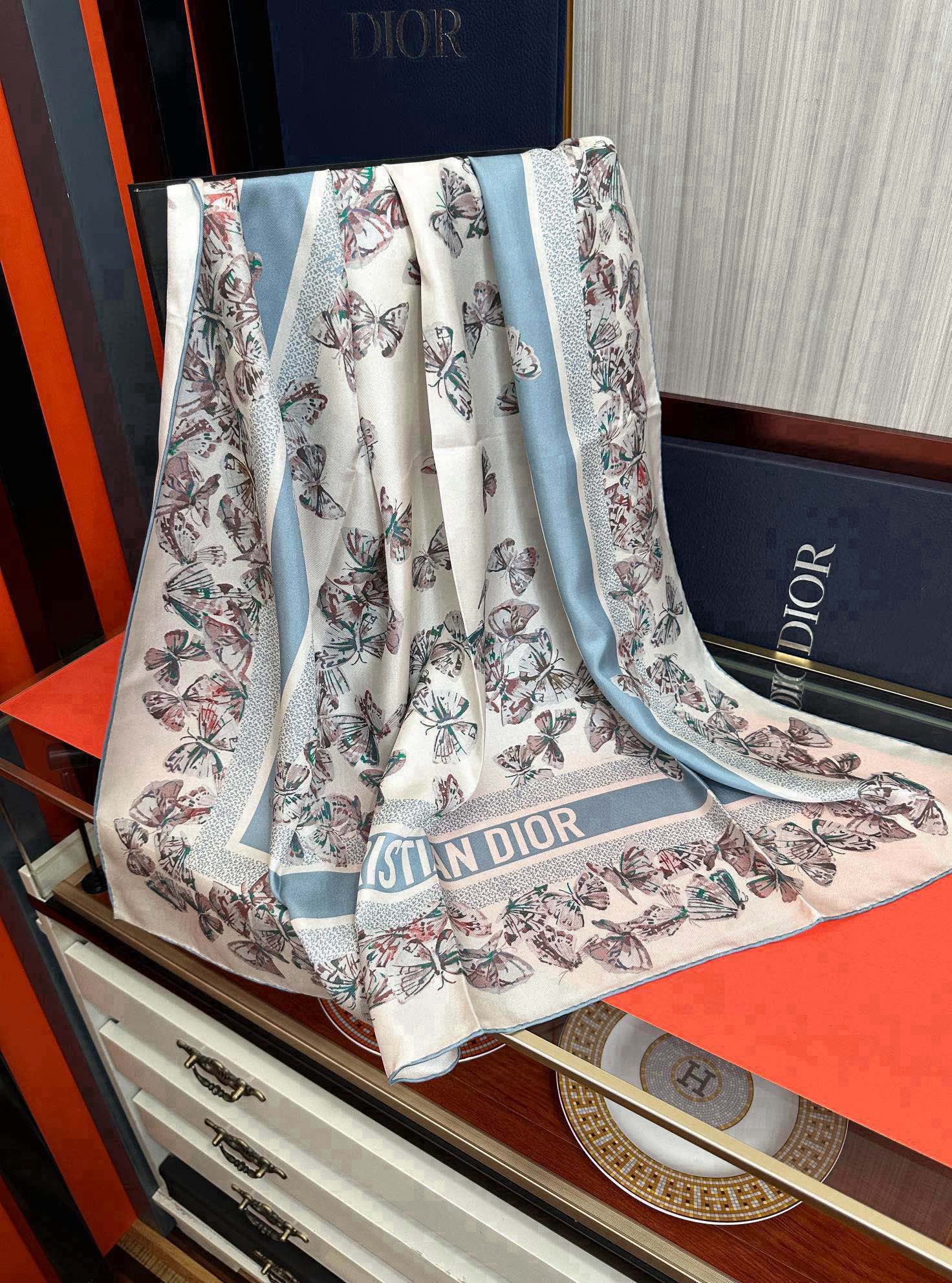 🆕新款 Dior 2025最新款官网同步Camo PaPillon 图案印花庆祝以优雅而诗意的设计全新演