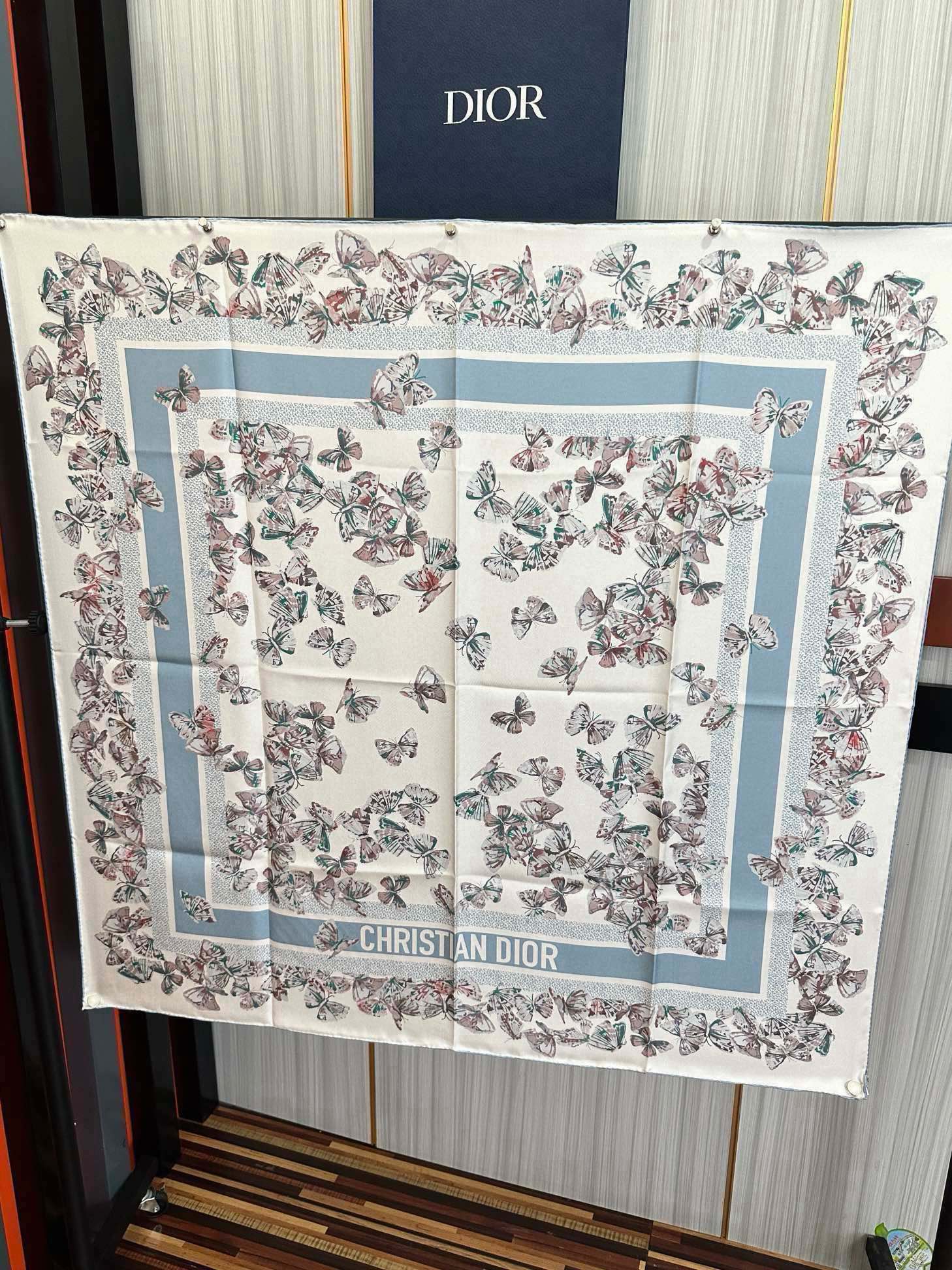 🆕新款 Dior 2025最新款官网同步Camo PaPillon 图案印花庆祝以优雅而诗意的设计全新演