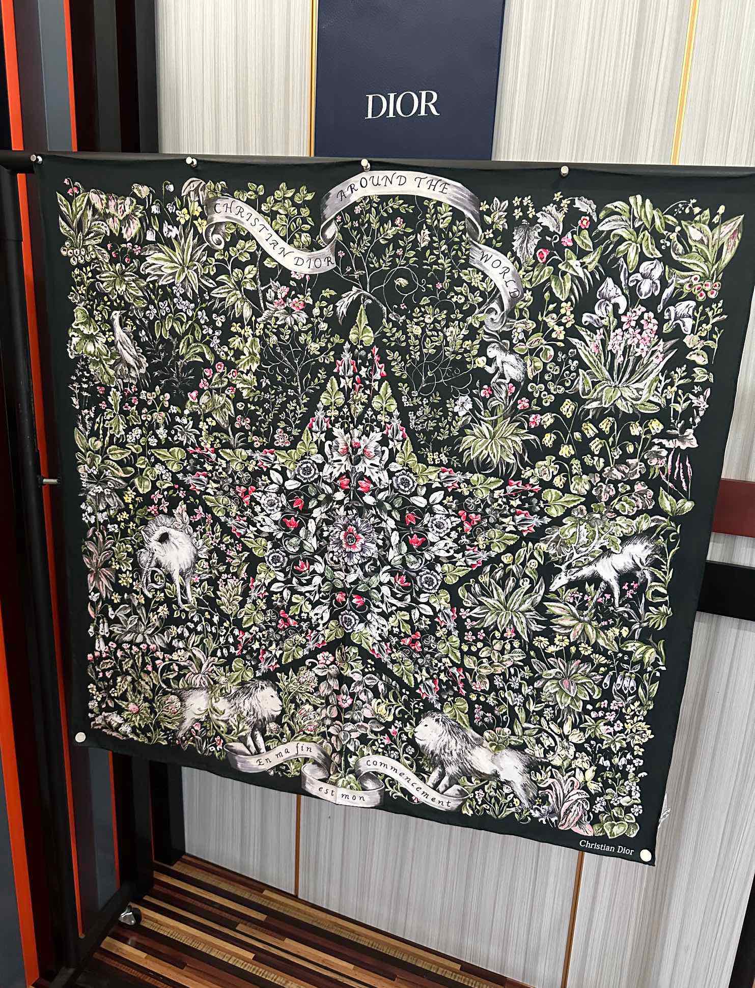 🆕新款 迪奥 官网同步 【花卉系列】太美了 2025春夏季新款，太美了玫瑰买到都说好👍下手一定要快高端 