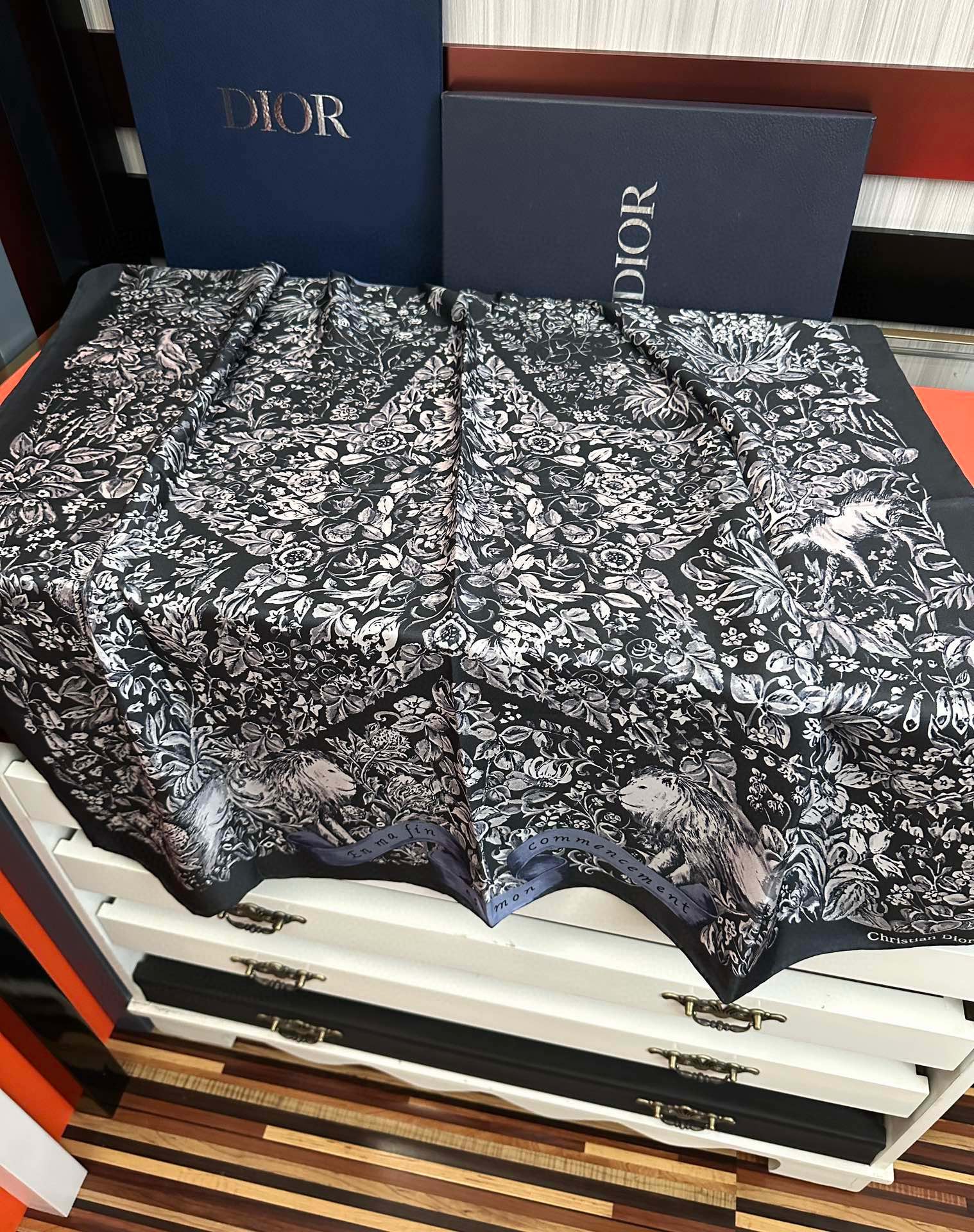 🆕新款 迪奥 官网同步 【花卉系列】太美了 2025春夏季新款，太美了玫瑰买到都说好👍下手一定要快高端 