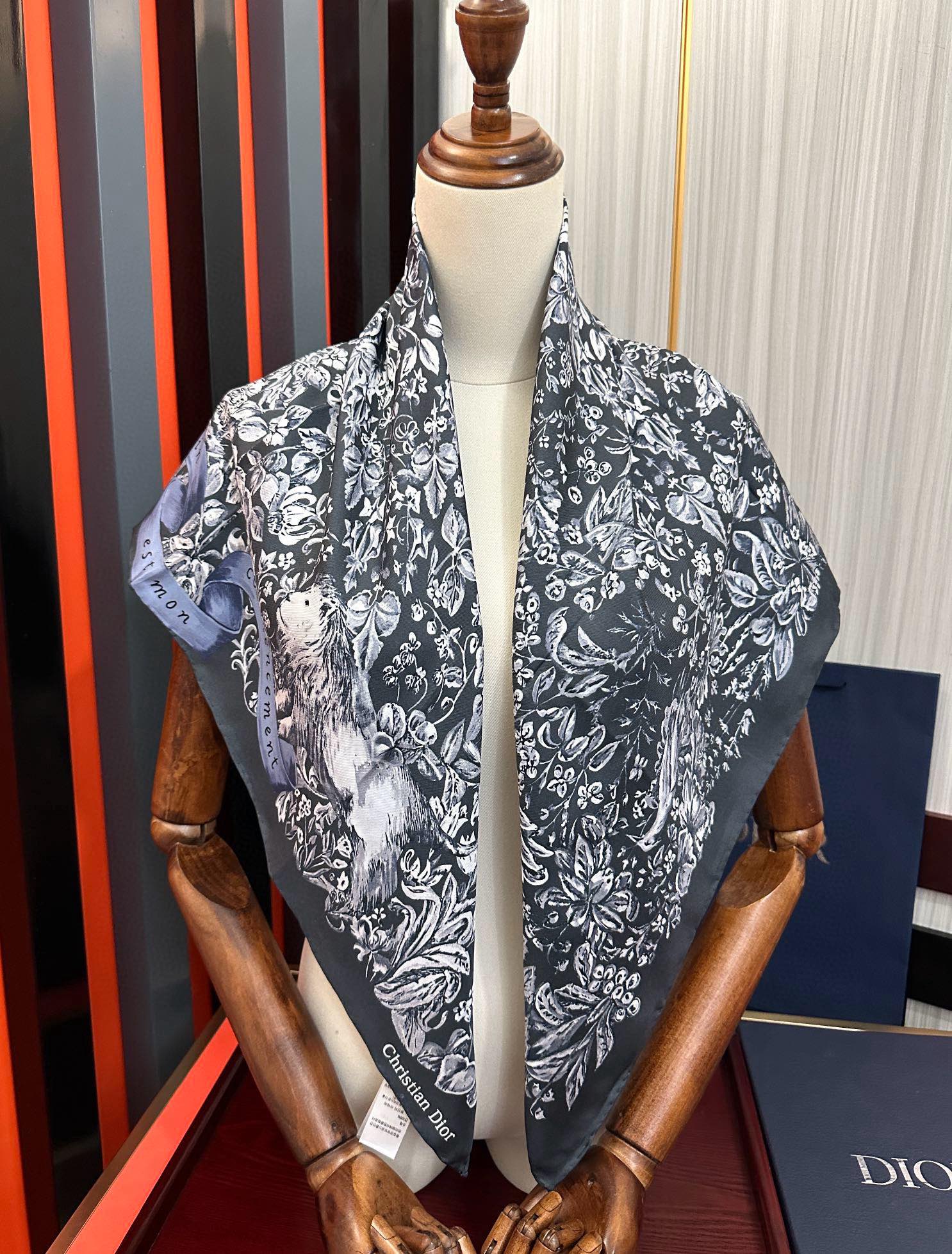 🆕新款 迪奥 官网同步 【花卉系列】太美了 2025春夏季新款，太美了玫瑰买到都说好👍下手一定要快高端 