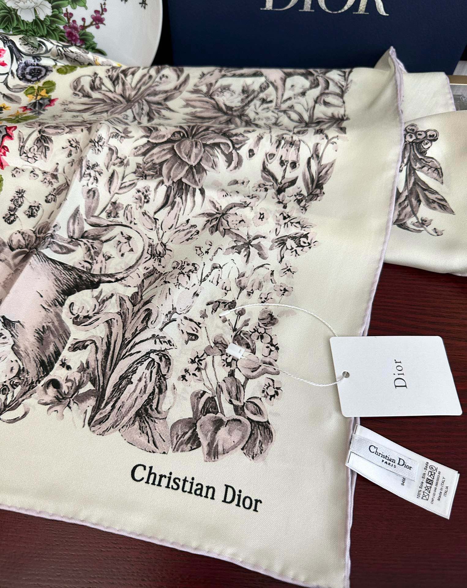 🆕新款 迪奥 官网同步 【花卉系列】太美了 2025春夏季新款，太美了玫瑰买到都说好👍下手一定要快高端 