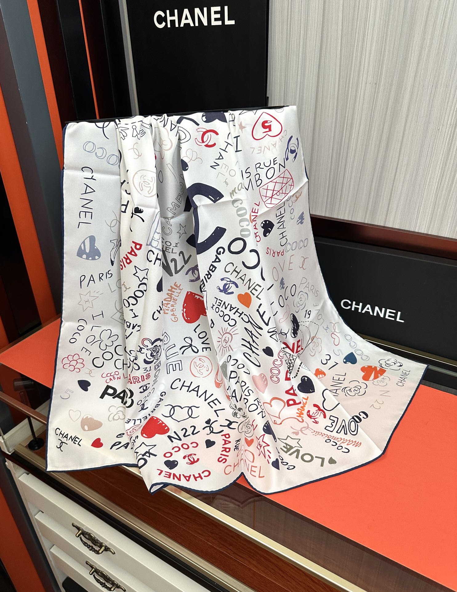  。香奈儿【18mm双面同色】浪漫爱情重磅推荐色真的超级爱的款式❤️Love,真情永在得意一条印有cha