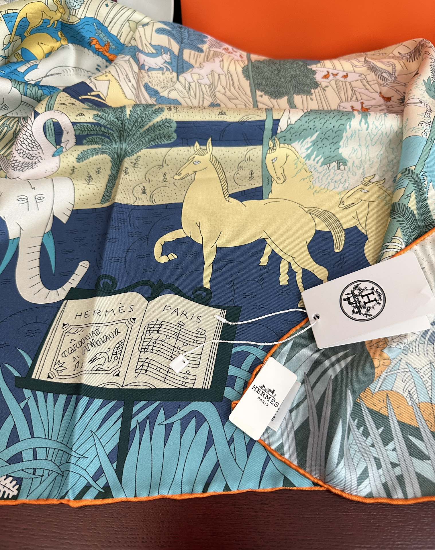 上新2025 。HERMES 重磅庆祝【大自然动物森林】方巾嘴唇精简时髦，品质感很显好得意好搭到上瘾的丝