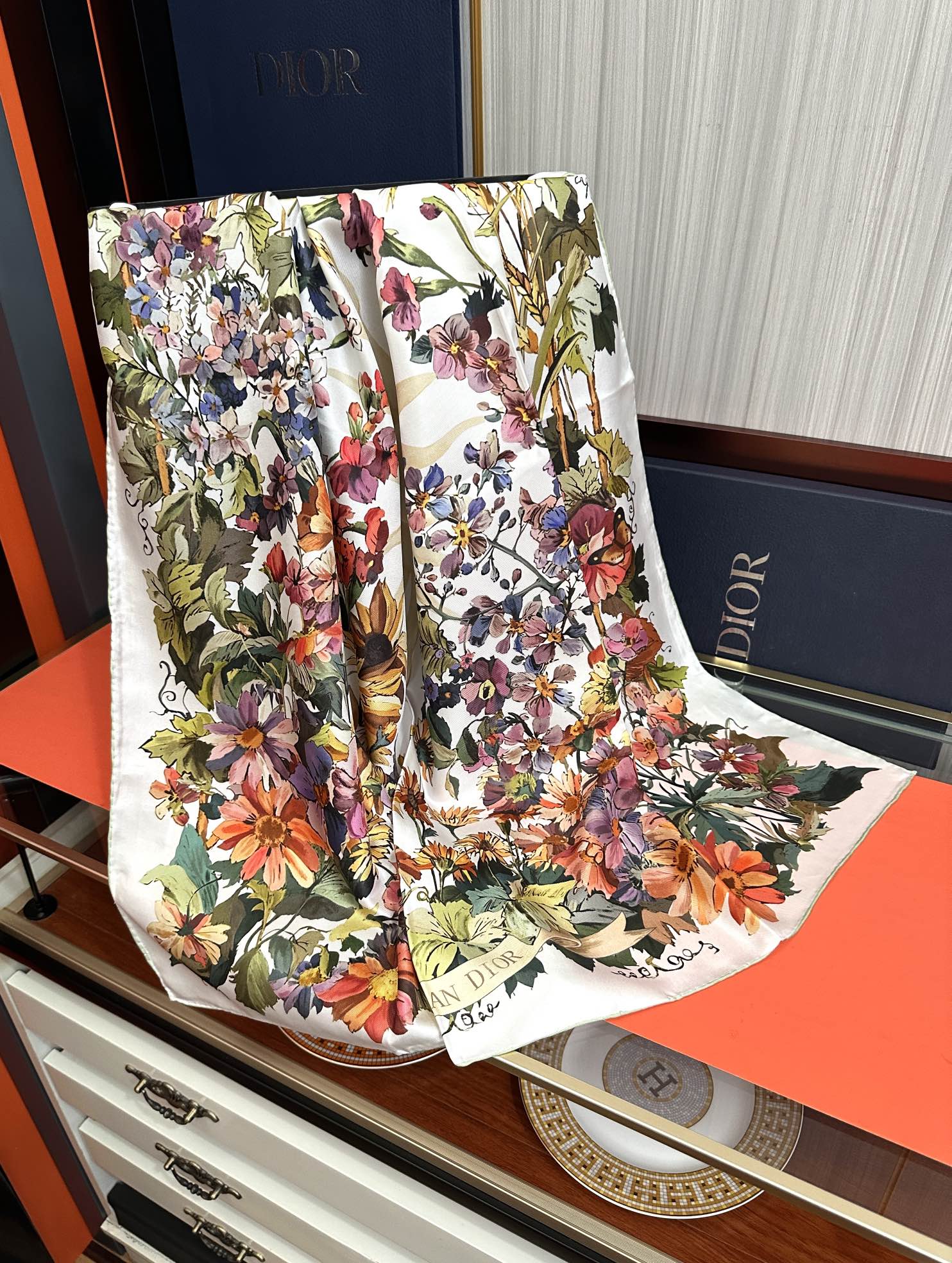 。 迪奥2025春夏季新款，【太阳花神系列】太美了玫瑰买到都说好👍下手一定要快高端 大爱❤️女人尤物 货