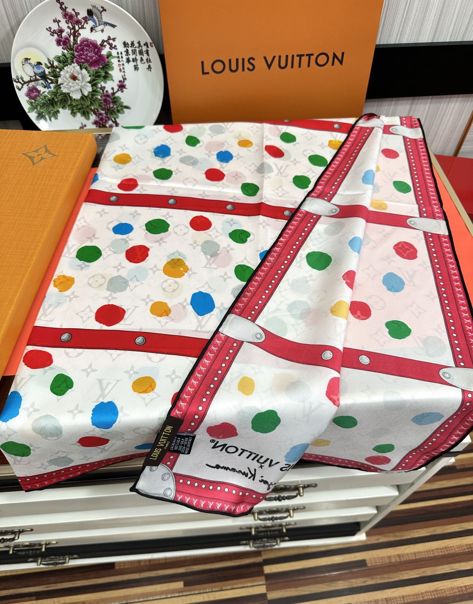 。上新 L家2025 最新款，重磅推荐 👍下手一定要快高端 大爱❤️女人尤物 货极少 四季都可以用‼️真