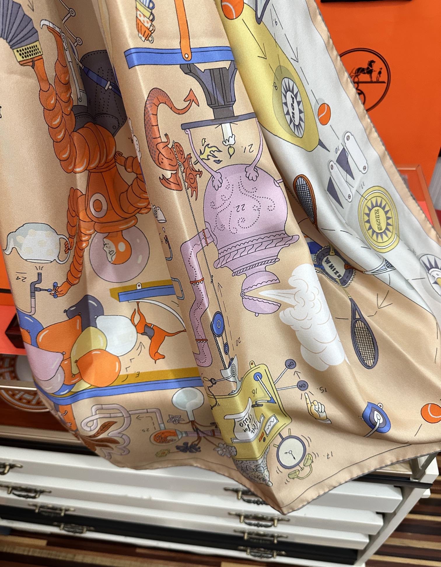  。H家2025新款【爱马系列】手工卷边，买到都说好👍下手一定要快高端 大爱❤️女人尤物 货极少 四季都