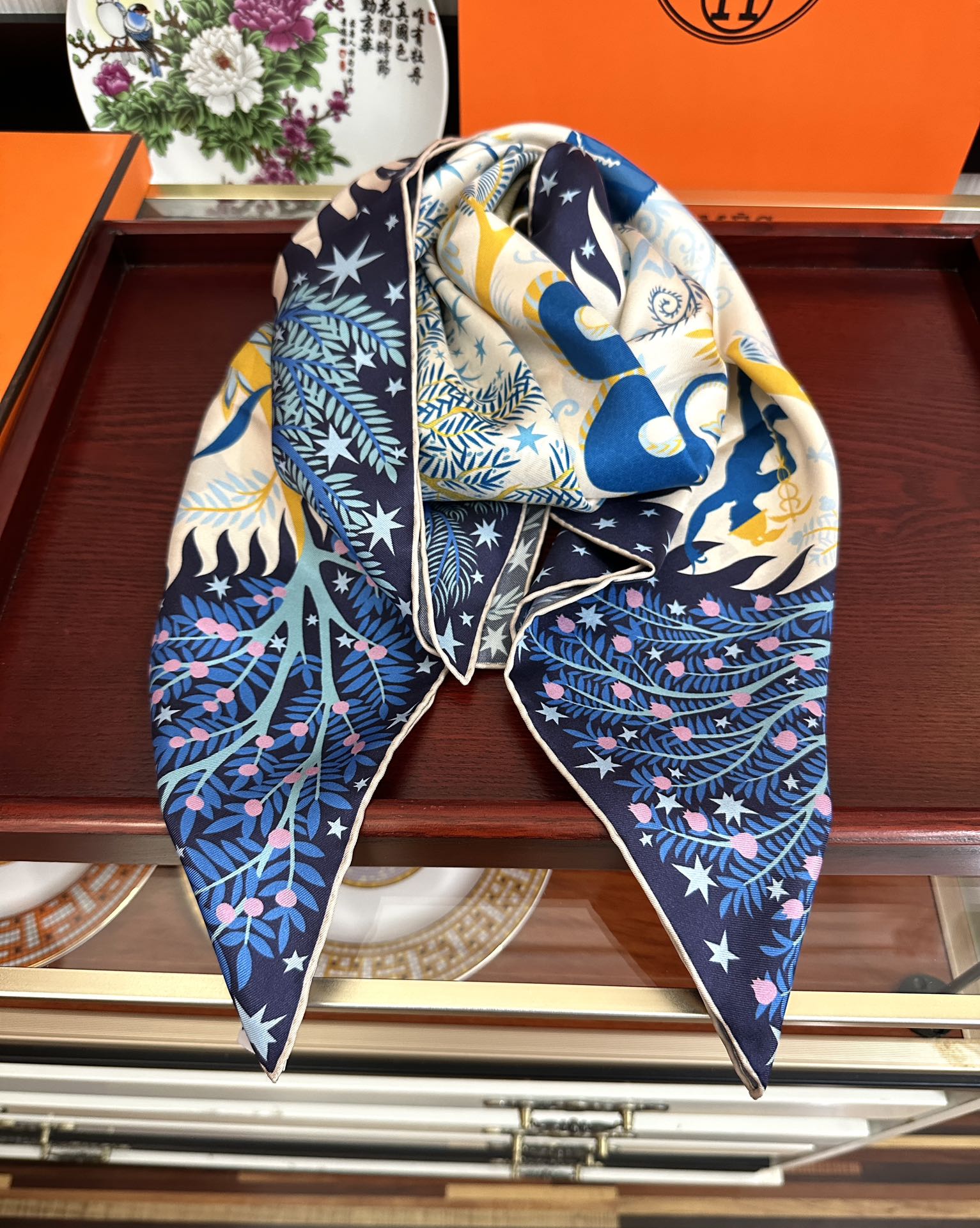 🆕高品质。H家2025新款【大自然动物图】大爱❤️女人尤物 货极少 四季都可以用‼️真心美的让人非常非常