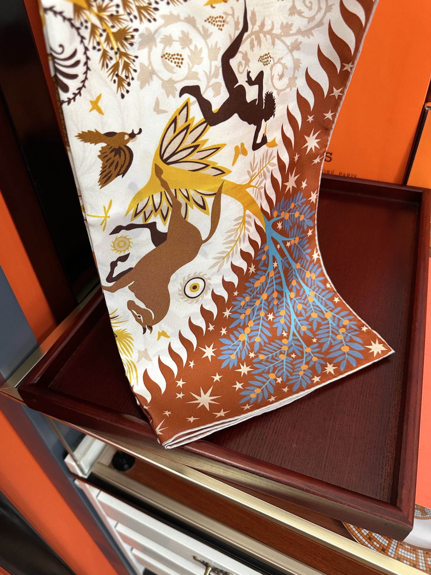 🆕高品质。H家2025新款【大自然动物图】大爱❤️女人尤物 货极少 四季都可以用‼️真心美的让人非常非常