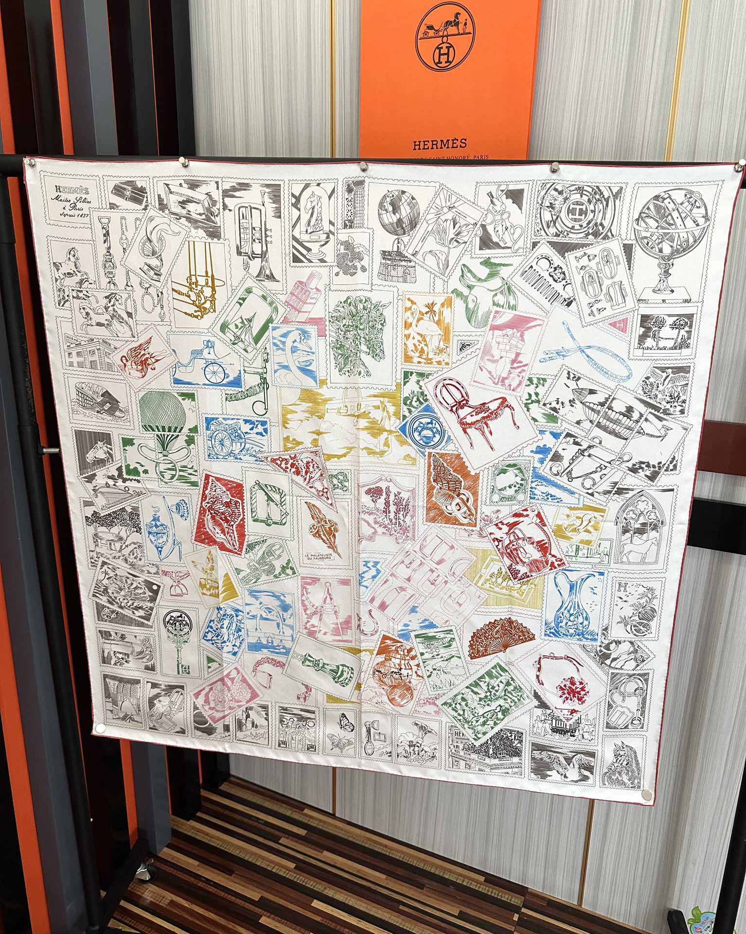 上新2025 。HERMES 重磅庆祝【福宝集邮者】90方巾嘴唇精简时髦，太美了 品质感很显好得意好搭到