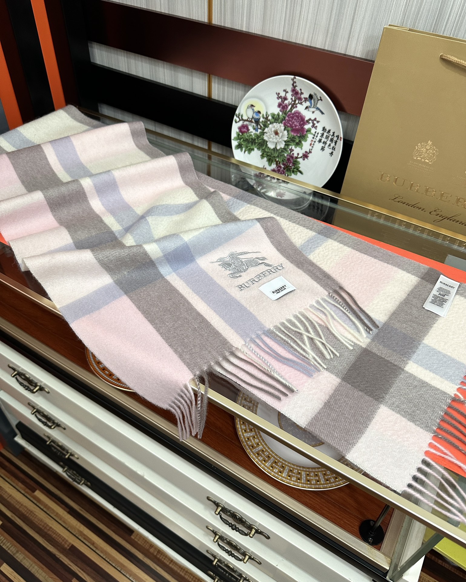 。85%山羊绒  2025巴宝莉【刺绣战马】采用内蒙古顶级山羊绒 最新款男女通用情侣款👫重磅推荐💥 经典