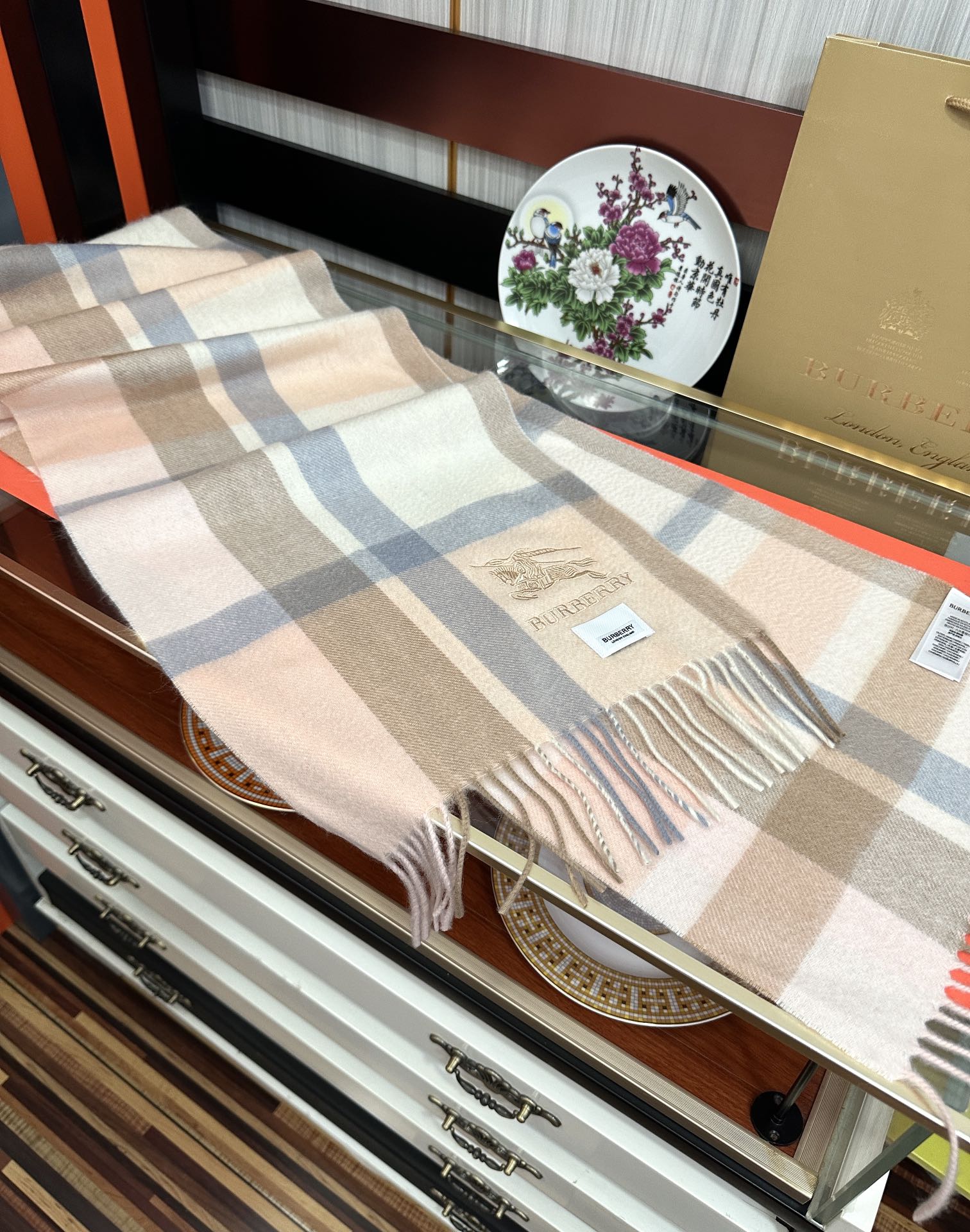 。85%山羊绒  2025巴宝莉【刺绣战马】采用内蒙古顶级山羊绒 最新款男女通用情侣款👫重磅推荐💥 经典