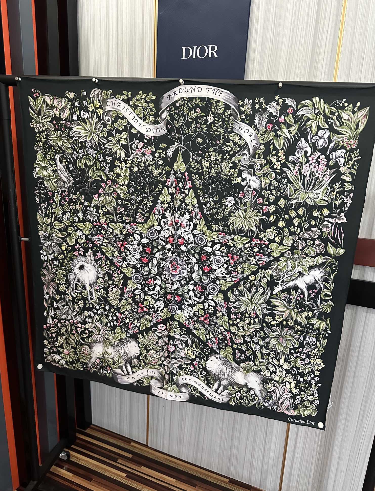 🆕新款 迪奥 官网同步 【花卉系列】太美了 2025春夏季新款，太美了玫瑰买到都说好👍下手一定要快高端 