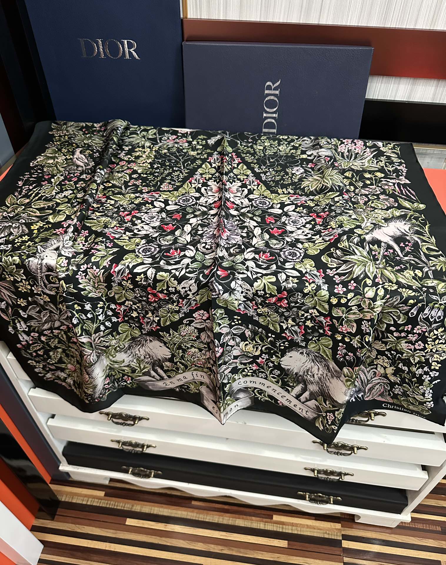 🆕新款 迪奥 官网同步 【花卉系列】太美了 2025春夏季新款，太美了玫瑰买到都说好👍下手一定要快高端 