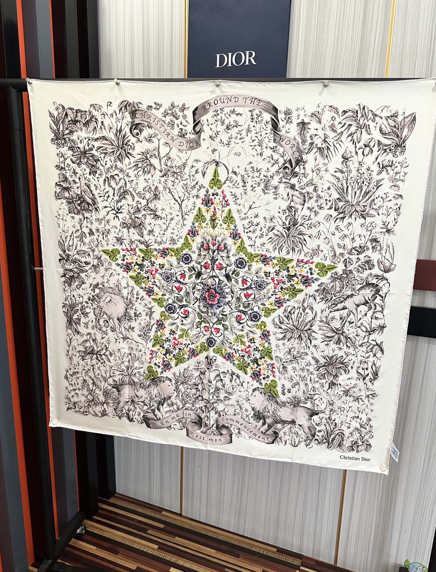 🆕新款 迪奥 官网同步 【花卉系列】太美了 2025春夏季新款，太美了玫瑰买到都说好👍下手一定要快高端 