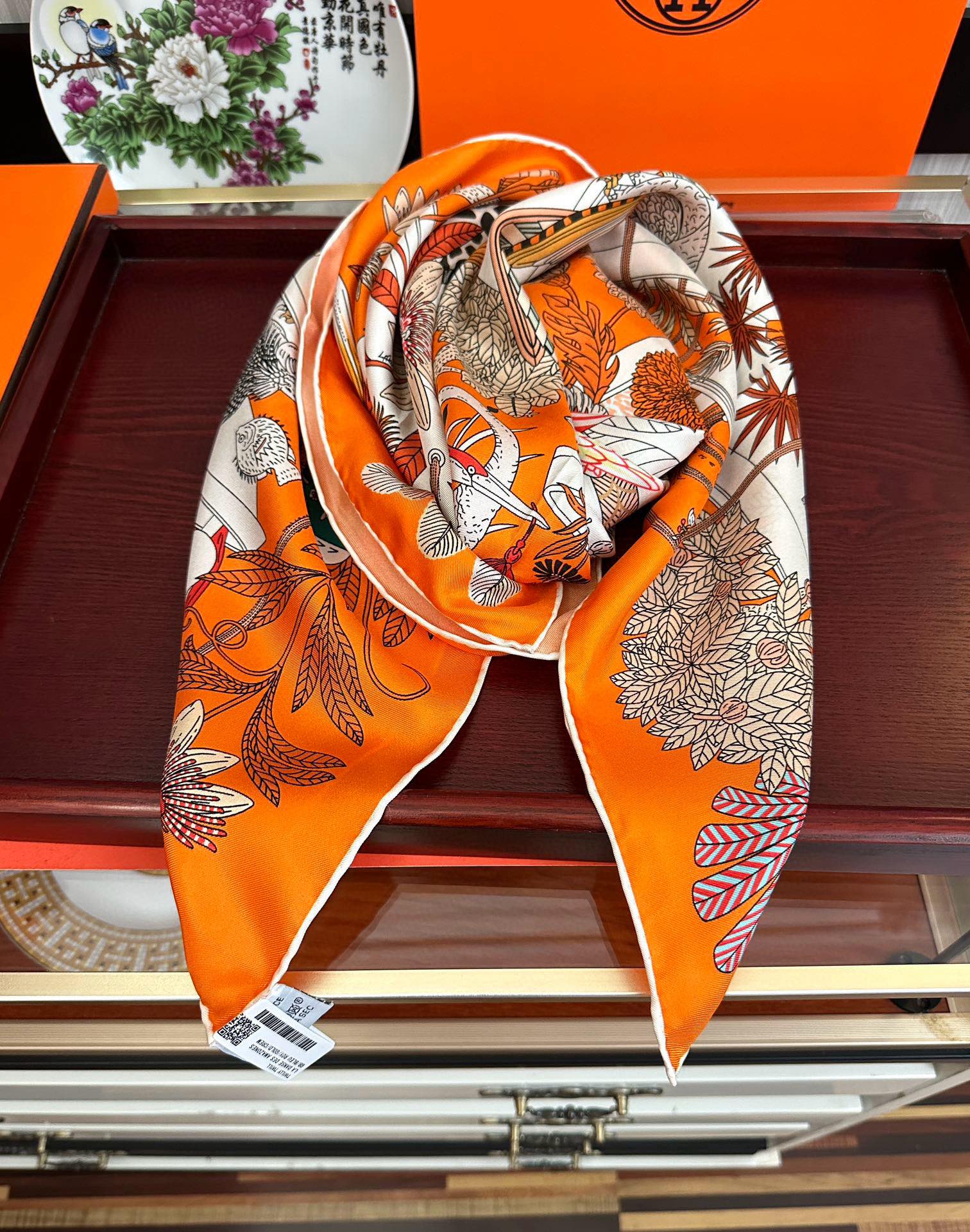 高版本。HERMES 【珍奇乐园】太阳精致卷边嘴唇品质感很显好得意好搭到上瘾的丝巾色带着不显山不露水的简