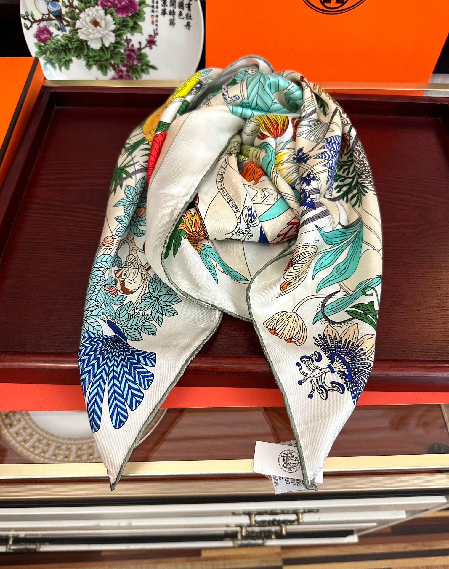 高版本。HERMES 【珍奇乐园】太阳精致卷边嘴唇品质感很显好得意好搭到上瘾的丝巾色带着不显山不露水的简