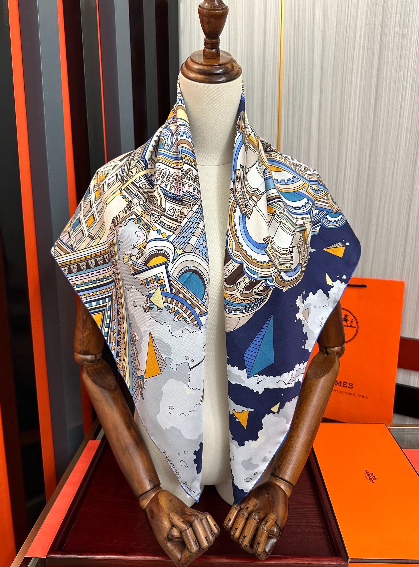 🆕高品质 爱马仕 2025新款太美了【骏马奔腾】精致手工卷边，买到都说好👍下手一定要快高端 大爱❤️女人