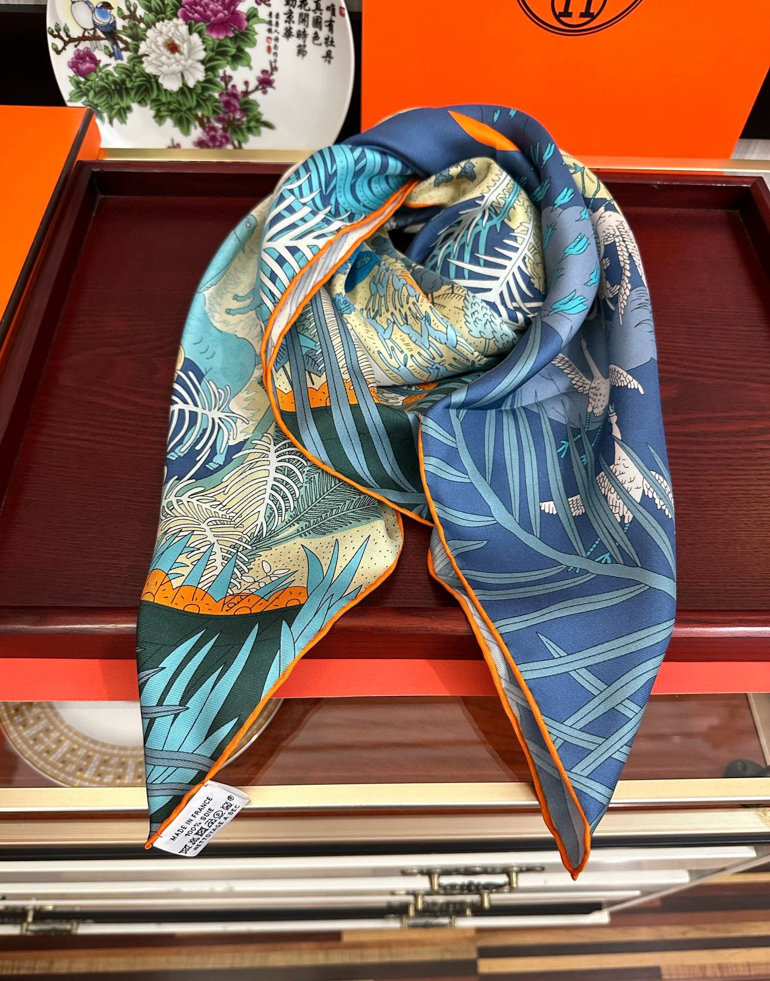 上新2025 。HERMES 重磅庆祝【大自然动物森林】方巾嘴唇精简时髦，品质感很显好得意好搭到上瘾的丝