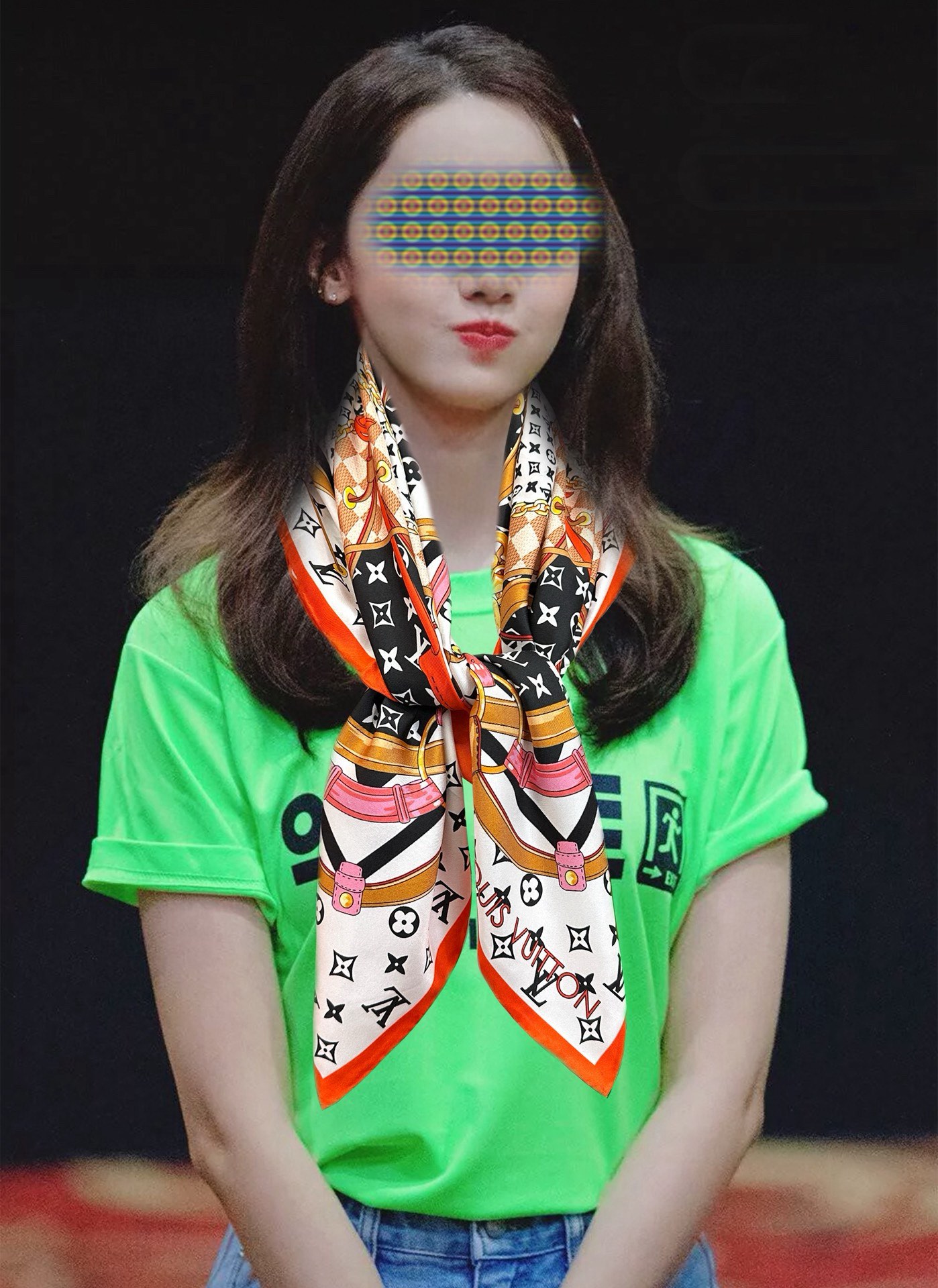 🆕 高版本LV 官网同步👍太美了庆祝Flower And StraPs 真丝方巾以瞩目笔触彰显雅致风范得