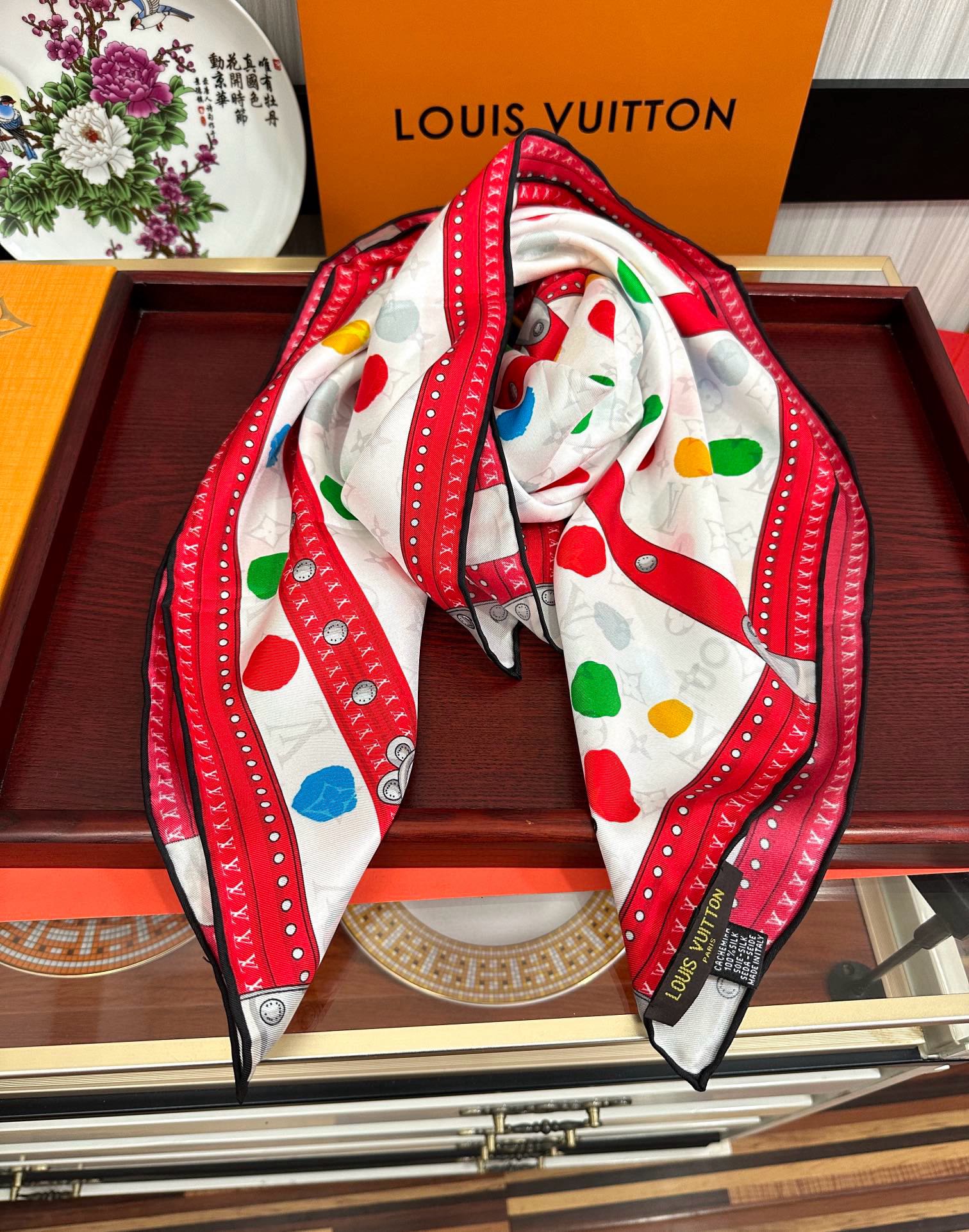 。上新 L家2025 最新款，重磅推荐 👍下手一定要快高端 大爱❤️女人尤物 货极少 四季都可以用‼️真