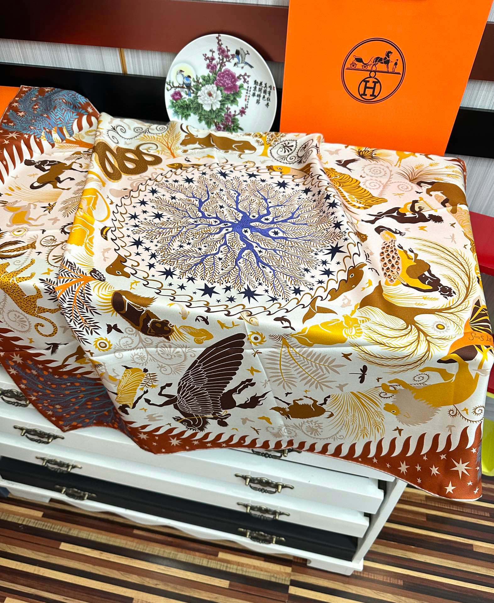 🆕高品质。H家2025新款【大自然动物图】大爱❤️女人尤物 货极少 四季都可以用‼️真心美的让人非常非常