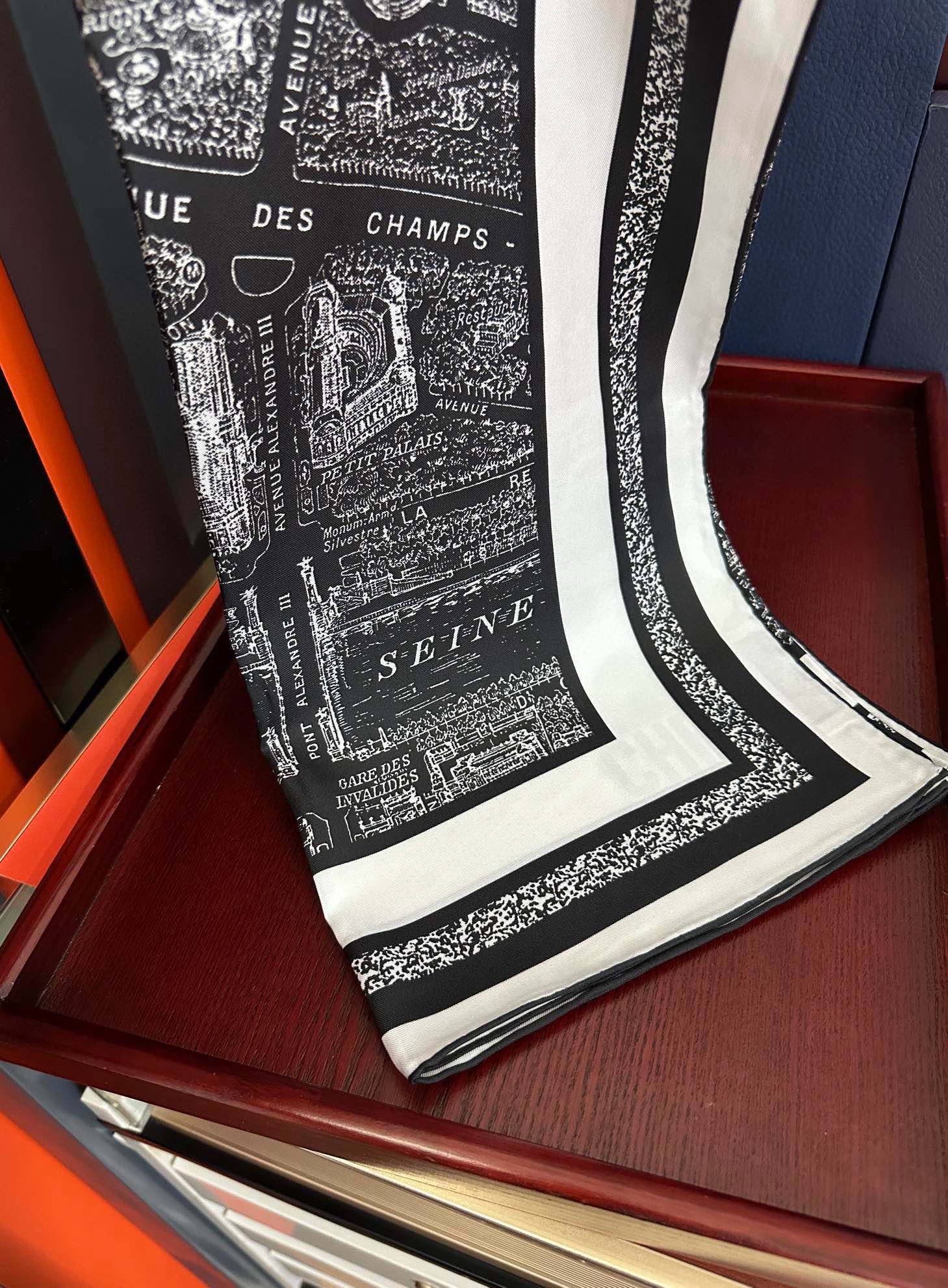 。新款 迪奥2025春夏季新款，【巴黎地图】太美了玫瑰买到都说好👍下手一定要快高端 大爱❤️女人尤物 货