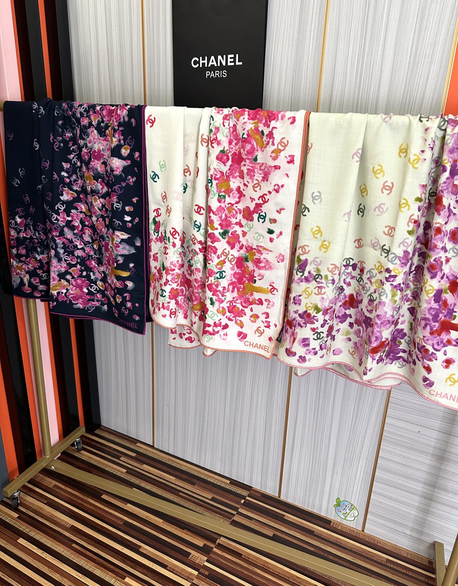 ❤️香奈儿 【2025双面同色印花】太美了發经典茶花帽子🎩设计优雅风礼物~气质到骨子里色香奶奶新一季的面