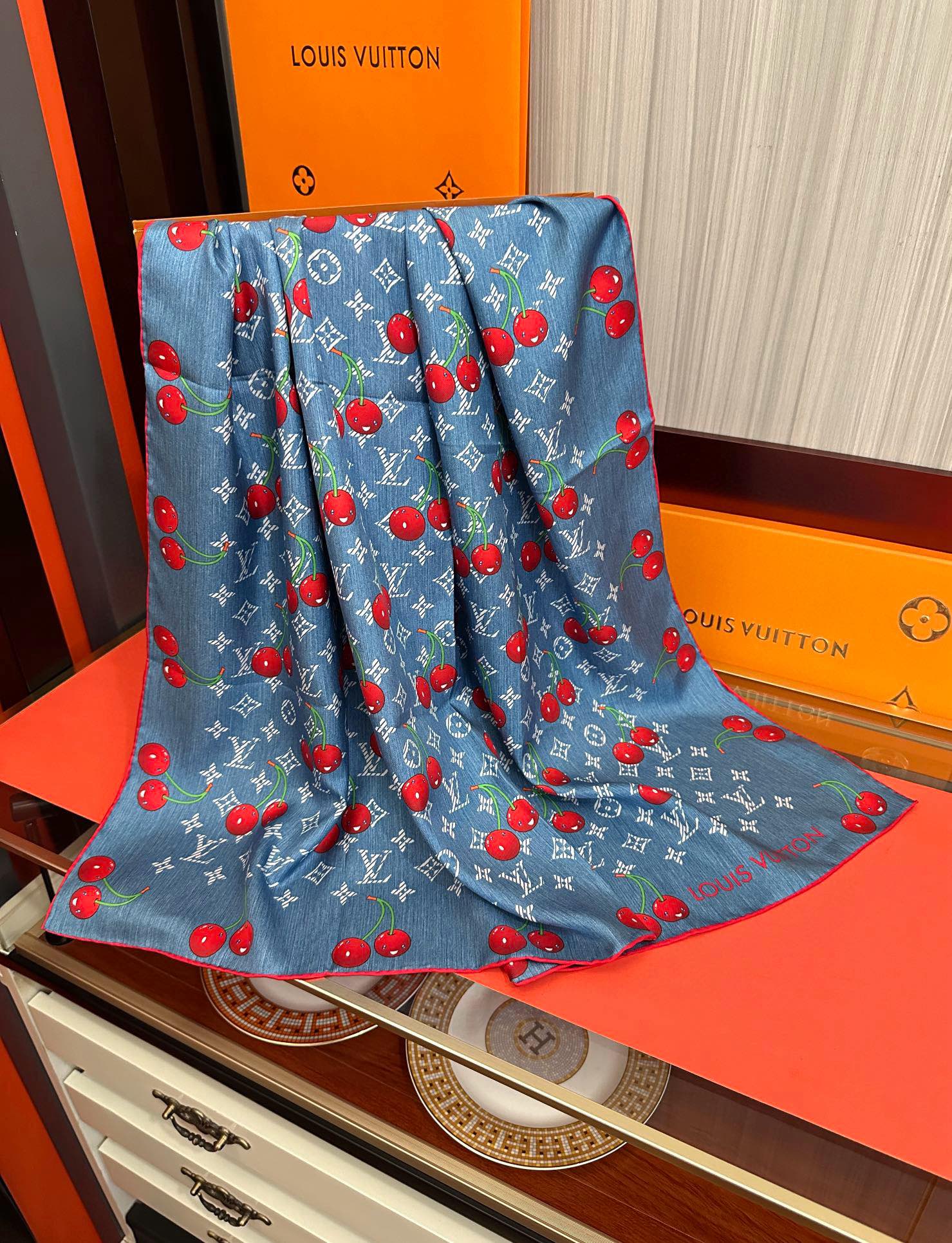 新款。2010高品质太美了庆祝LV官网同步【18mm双面同色顶级真丝】庆祝“L家”90典藏方巾通过别致的