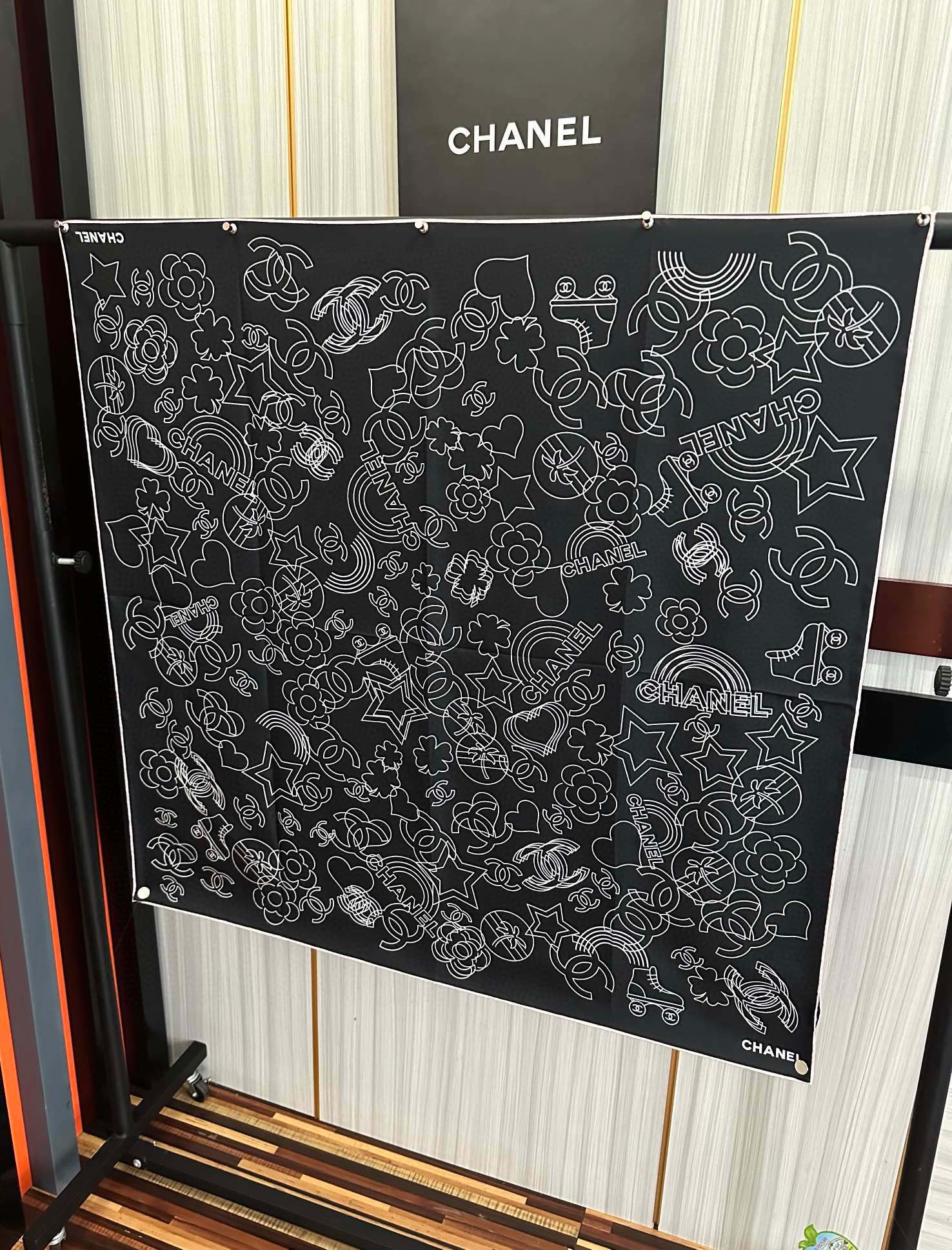  。香奈儿 专柜同步【双面同色】重磅推荐色真的超级爱的款式❤️Love,真情永在得意一条印有chanel