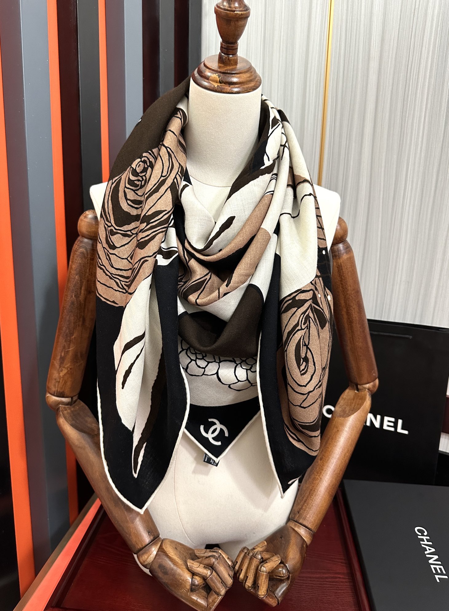 ❤️香奈儿 【双面同色】2025太美了發经典茶花帽子🎩设计优雅风礼物~气质到骨子里色香奶奶新一季的面料超