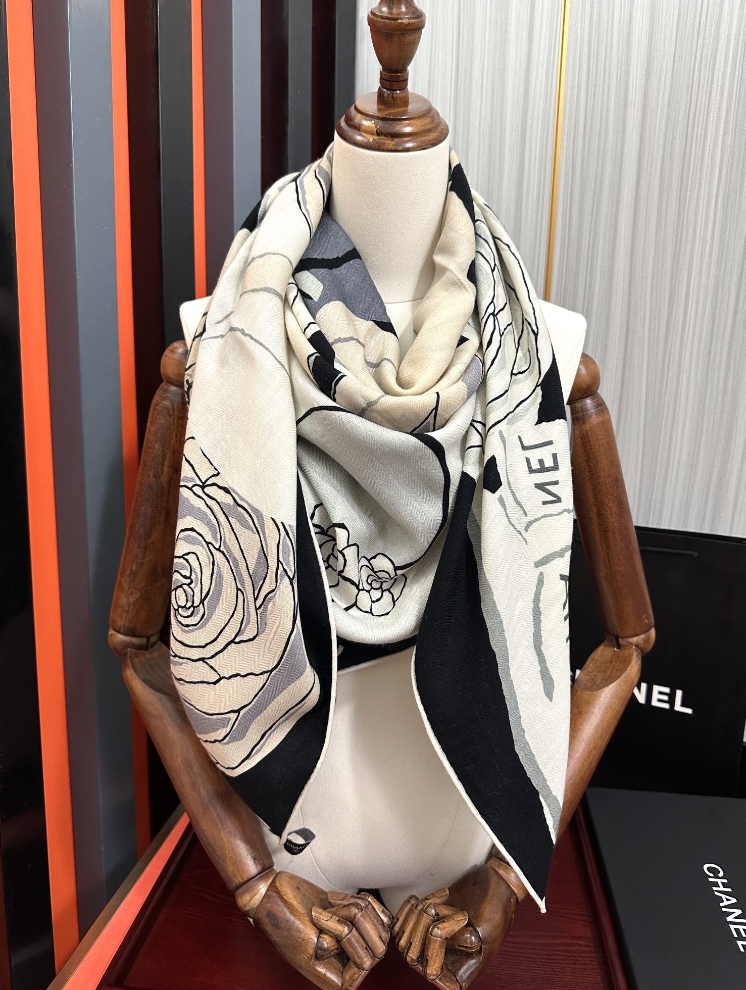 ❤️香奈儿 【双面同色】2025太美了發经典茶花帽子🎩设计优雅风礼物~气质到骨子里色香奶奶新一季的面料超