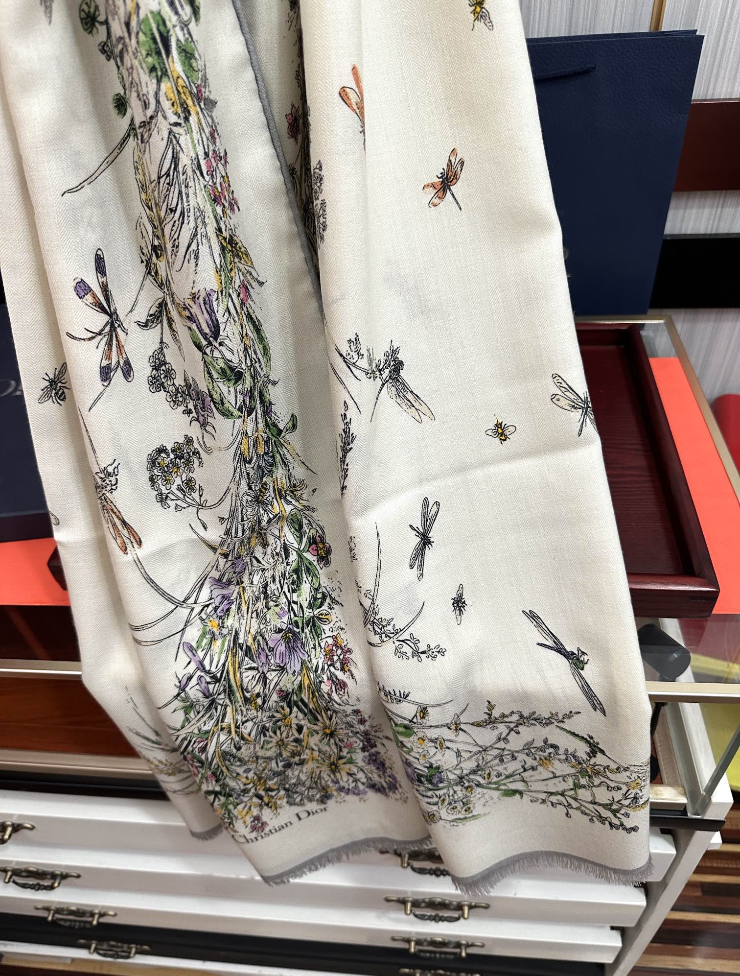 上新❤️迪奥。【双面同色】太美了吃瓜下手一定要快嘴唇四季都可以用勾引真心美的让人非常非上身效果简直美翻了