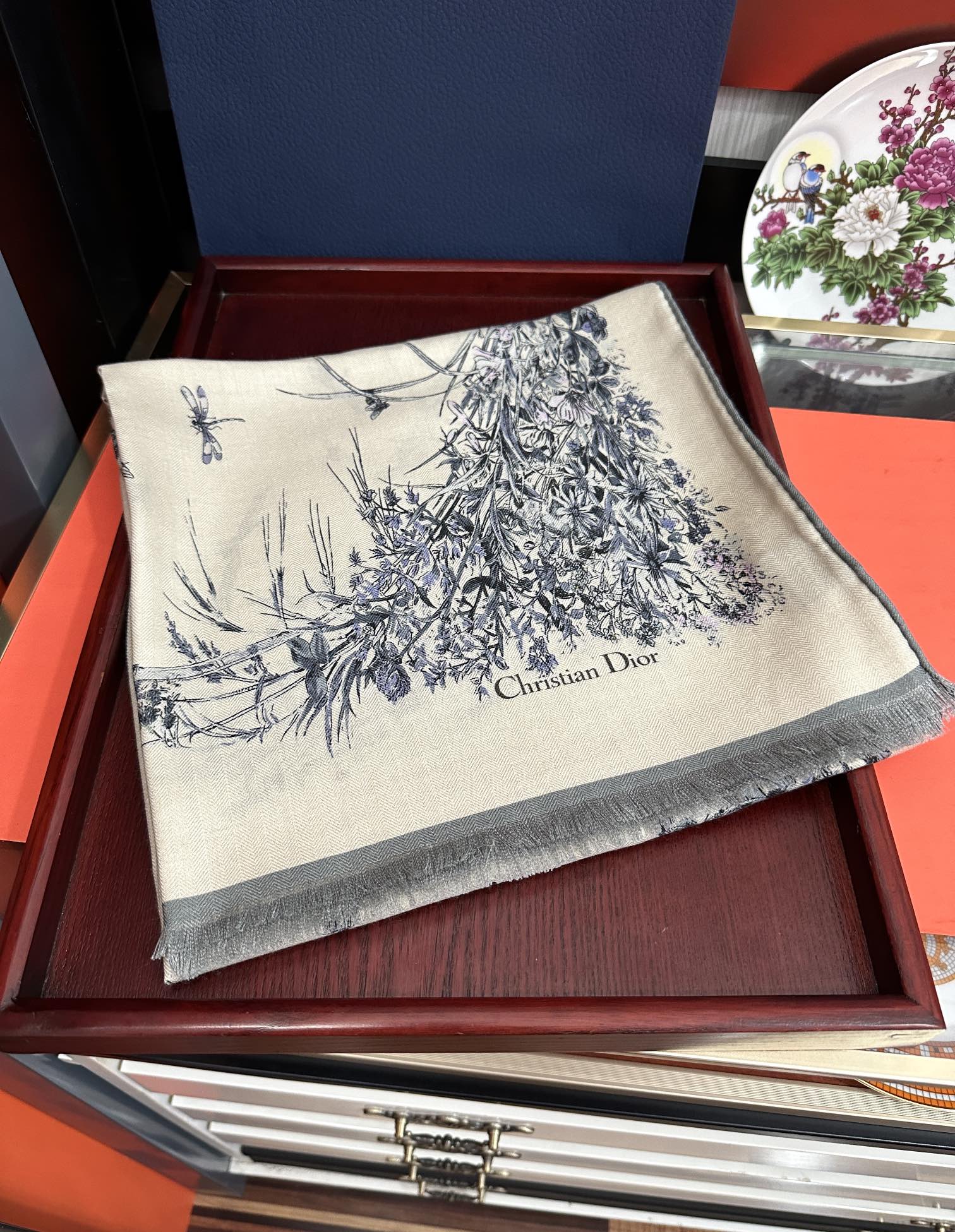 上新❤️迪奥。【双面同色】太美了吃瓜下手一定要快嘴唇四季都可以用勾引真心美的让人非常非上身效果简直美翻了