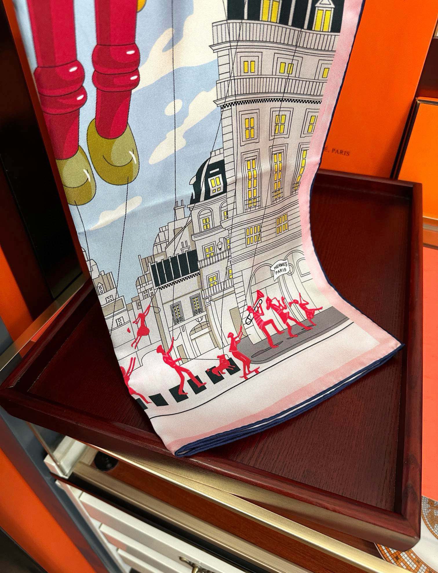 高版本。HERMES 2025官网同步 【爱马仕巡游】太阳精致卷边嘴唇品质感很显好得意好搭到上瘾的丝巾色