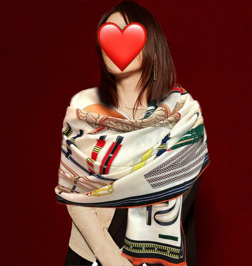 Elegant Hermes Double-Sided Horse Print Cashmere Scarf - 65x185cm 1 Elegant Hermes Double-Sided Horse Print Cashmere Scarf - 65x185cm