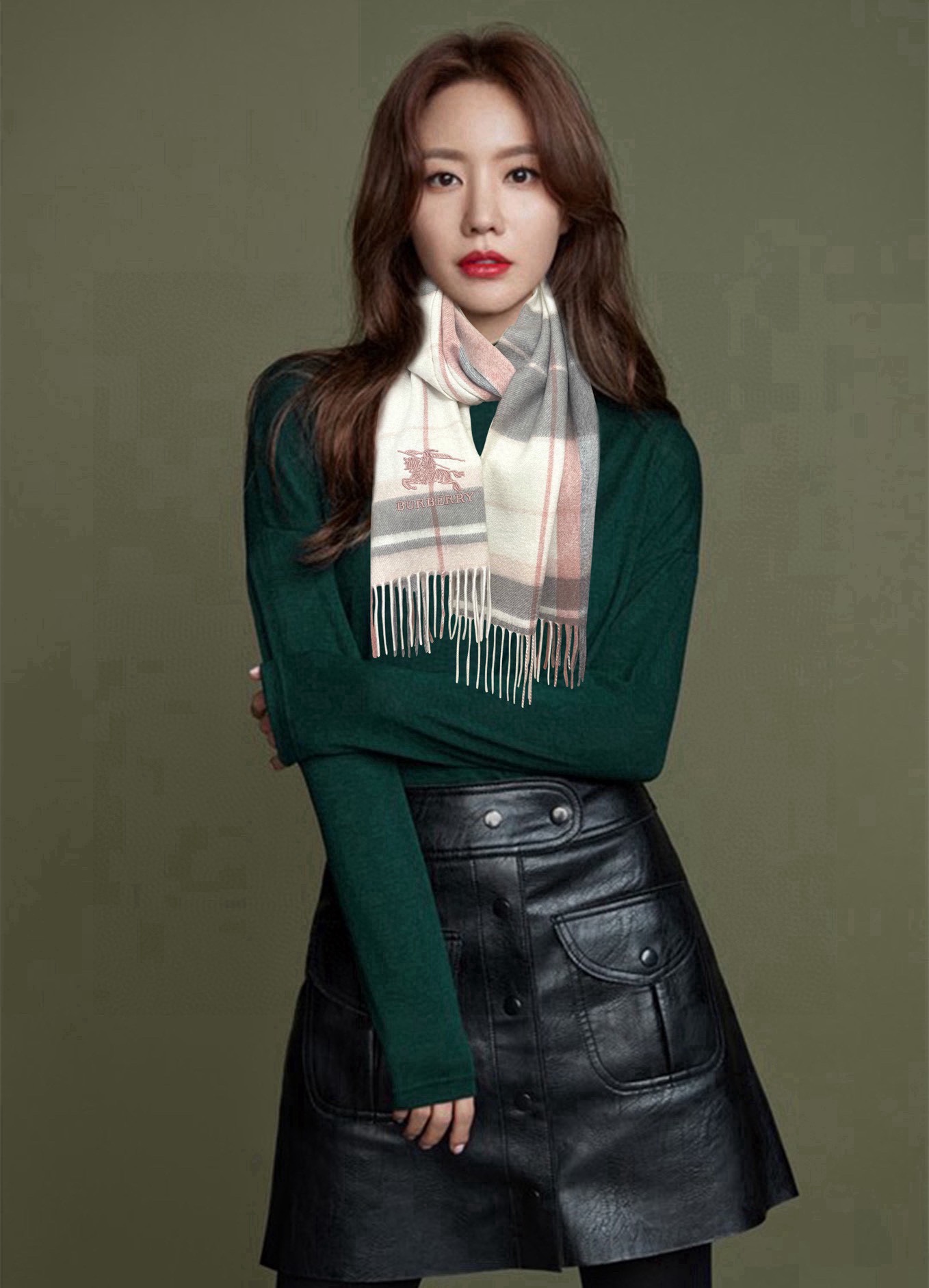 。85%山羊绒  25巴宝【刺绣战马】采用内蒙古顶级山羊绒，最新款男女通用情侣款👫重磅推荐💥 经典的格子