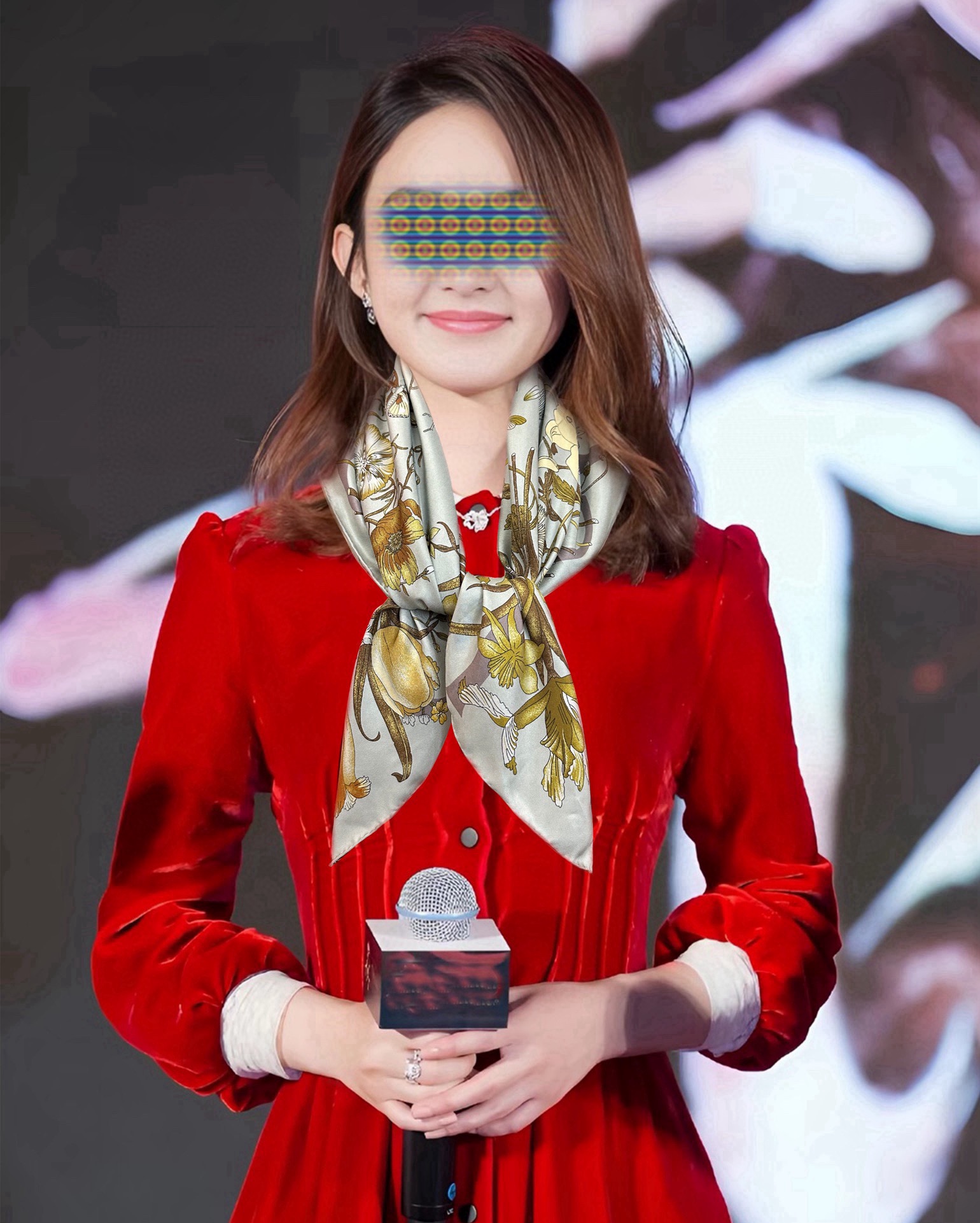  。新款 古奇《花卉丝巾》斜纹真丝 精致手工卷边庆祝光泽柔滑且垂感极佳得意以典雅的蓝色为基调嘴唇将品牌标