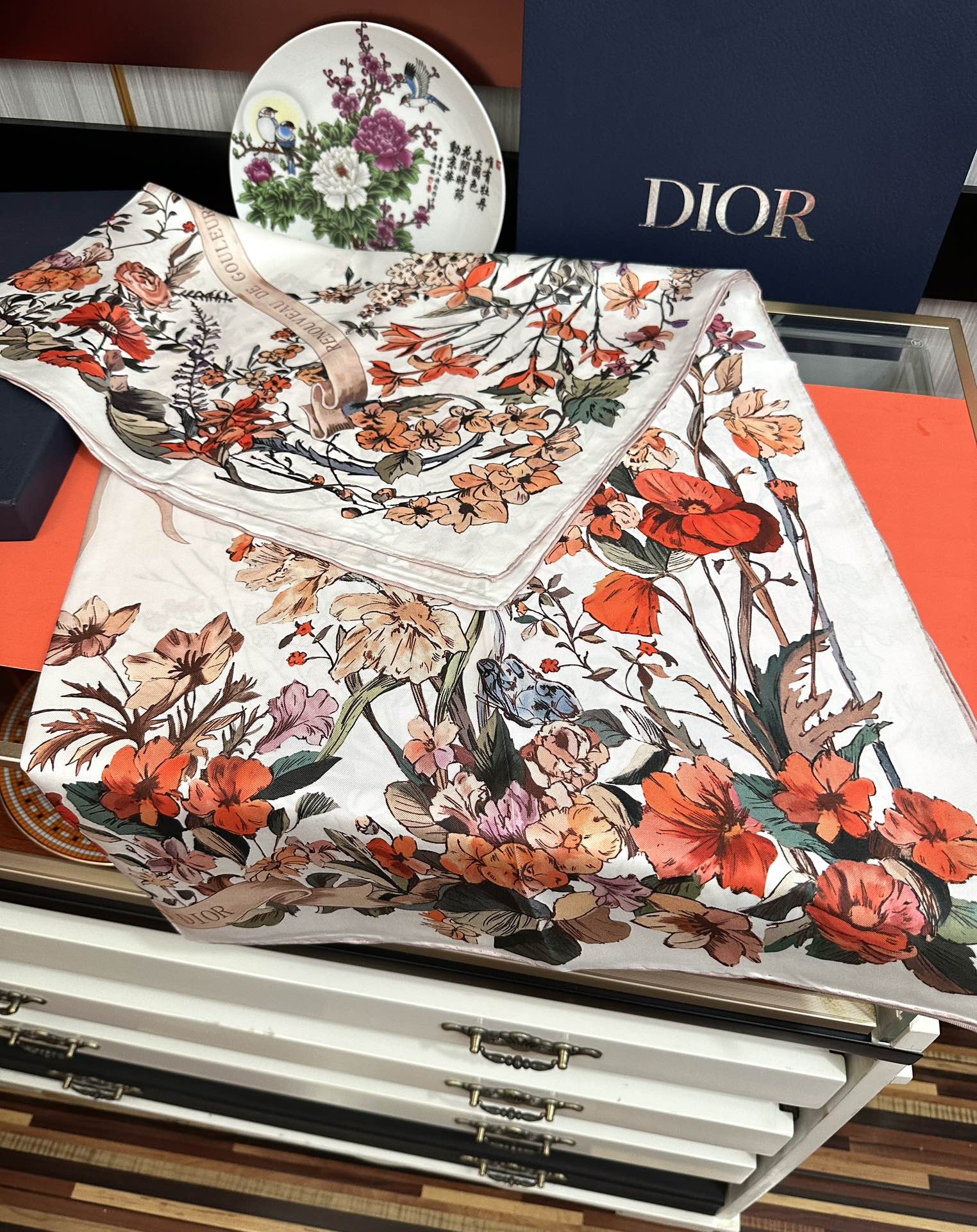 。 迪奥2025春夏季新款，【太阳花神系列】太美了玫瑰买到都说好👍下手一定要快高端 大爱❤️女人尤物 货